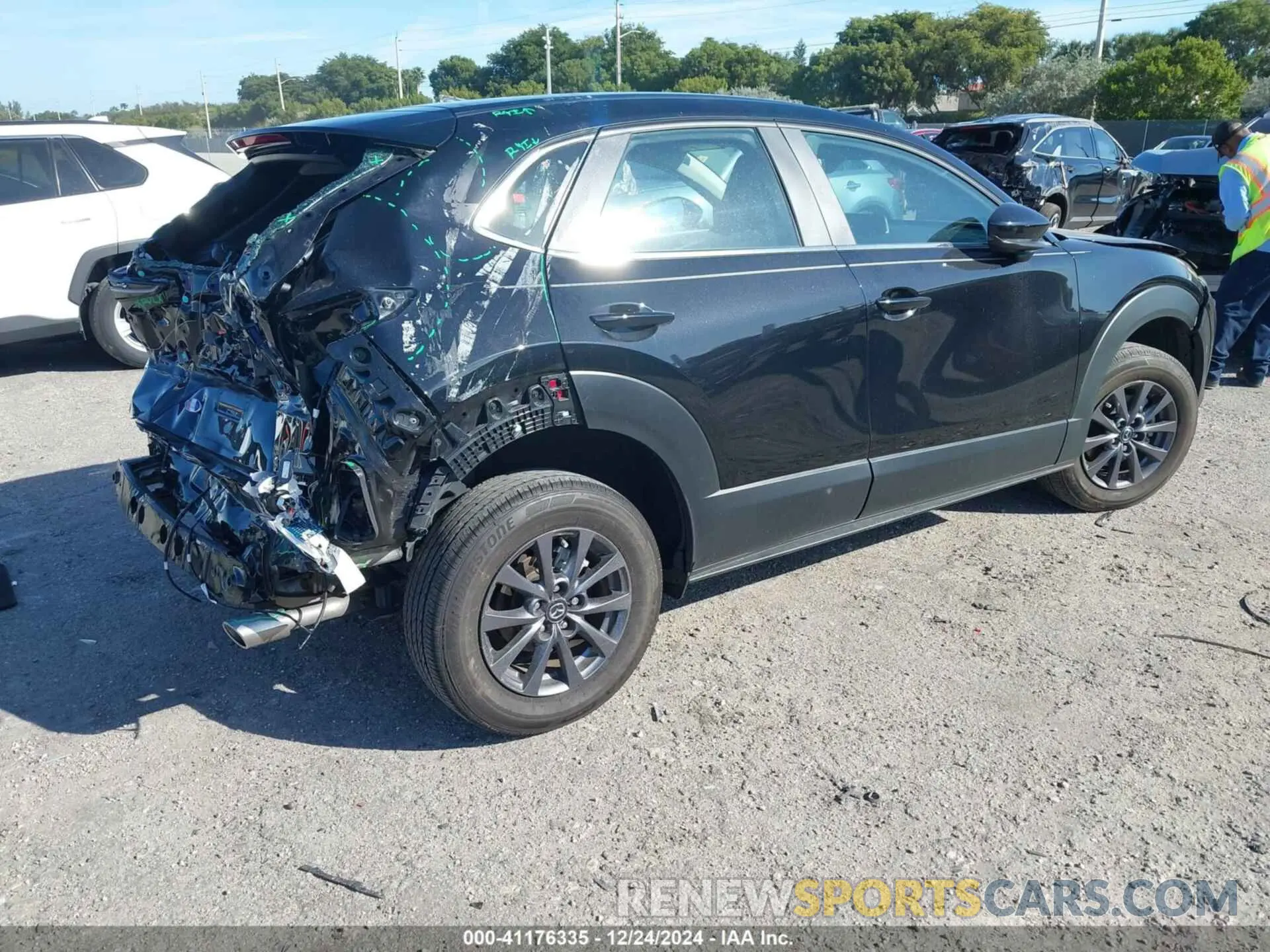 4 Photograph of a damaged car 3MVDMBAM4RM644757 MAZDA CX-30 2024