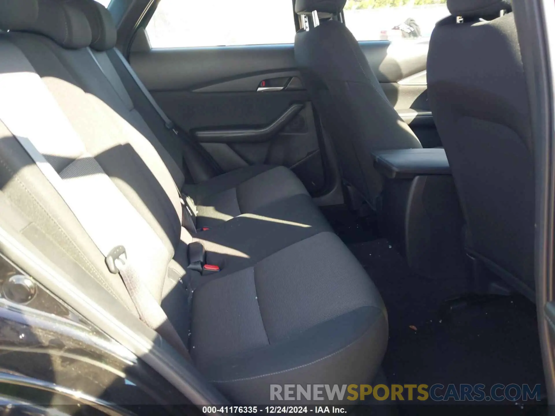 8 Photograph of a damaged car 3MVDMBAM4RM644757 MAZDA CX-30 2024