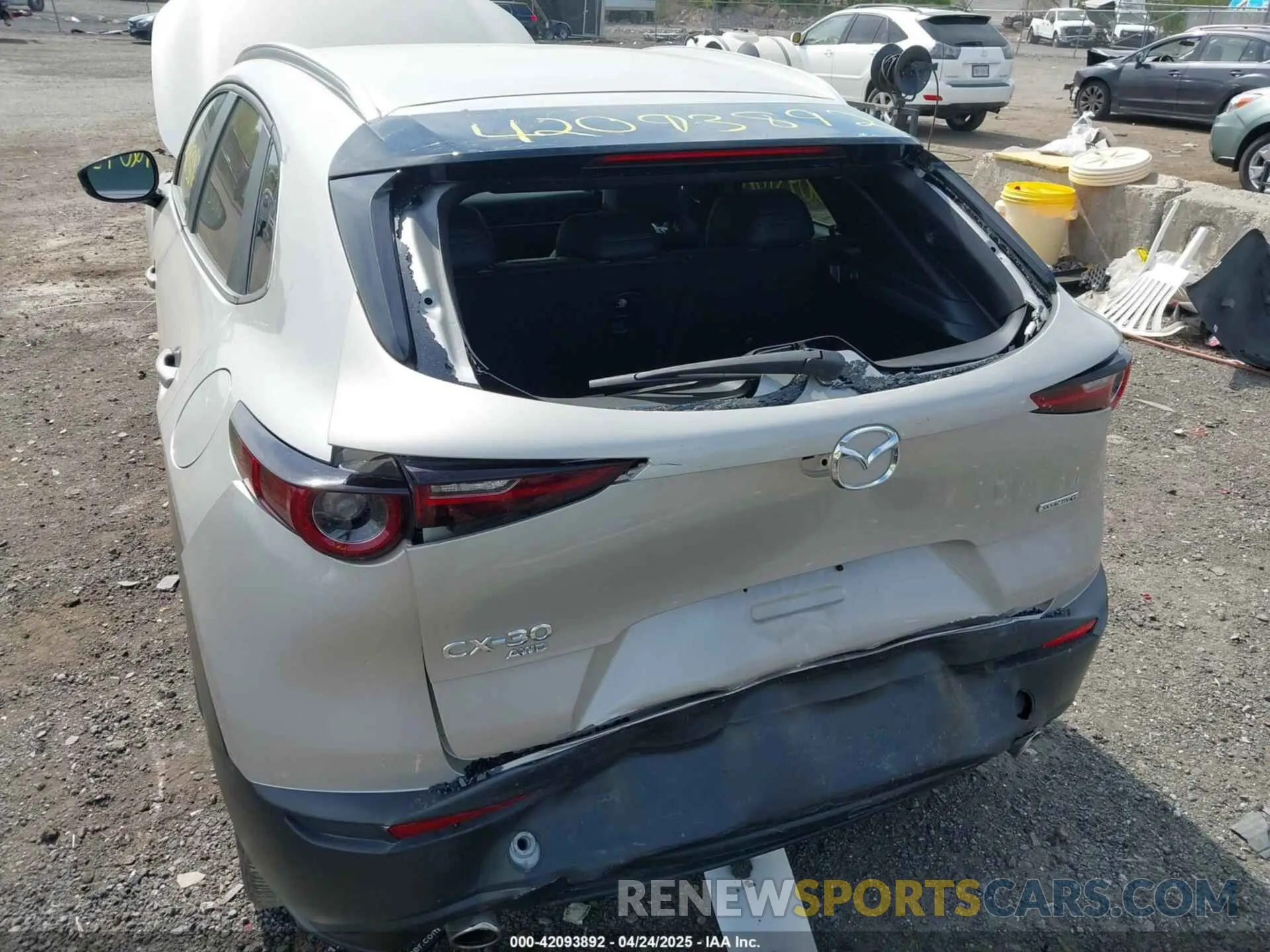 6 Фотография поврежденного автомобиля 3MVDMBBM0RM698412 MAZDA CX-30 2024