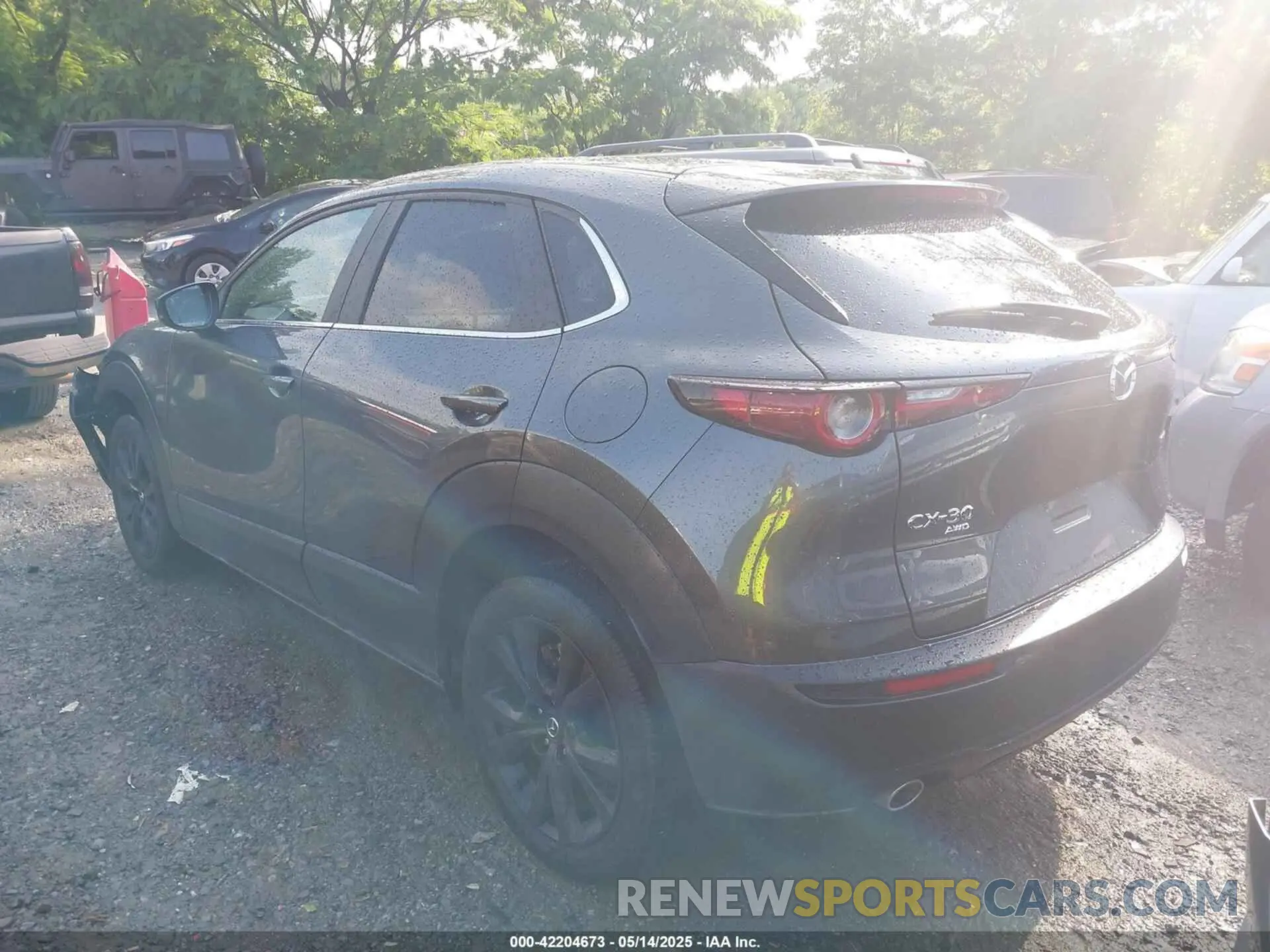 3 Photograph of a damaged car 3MVDMBBM1RM634542 MAZDA CX-30 2024