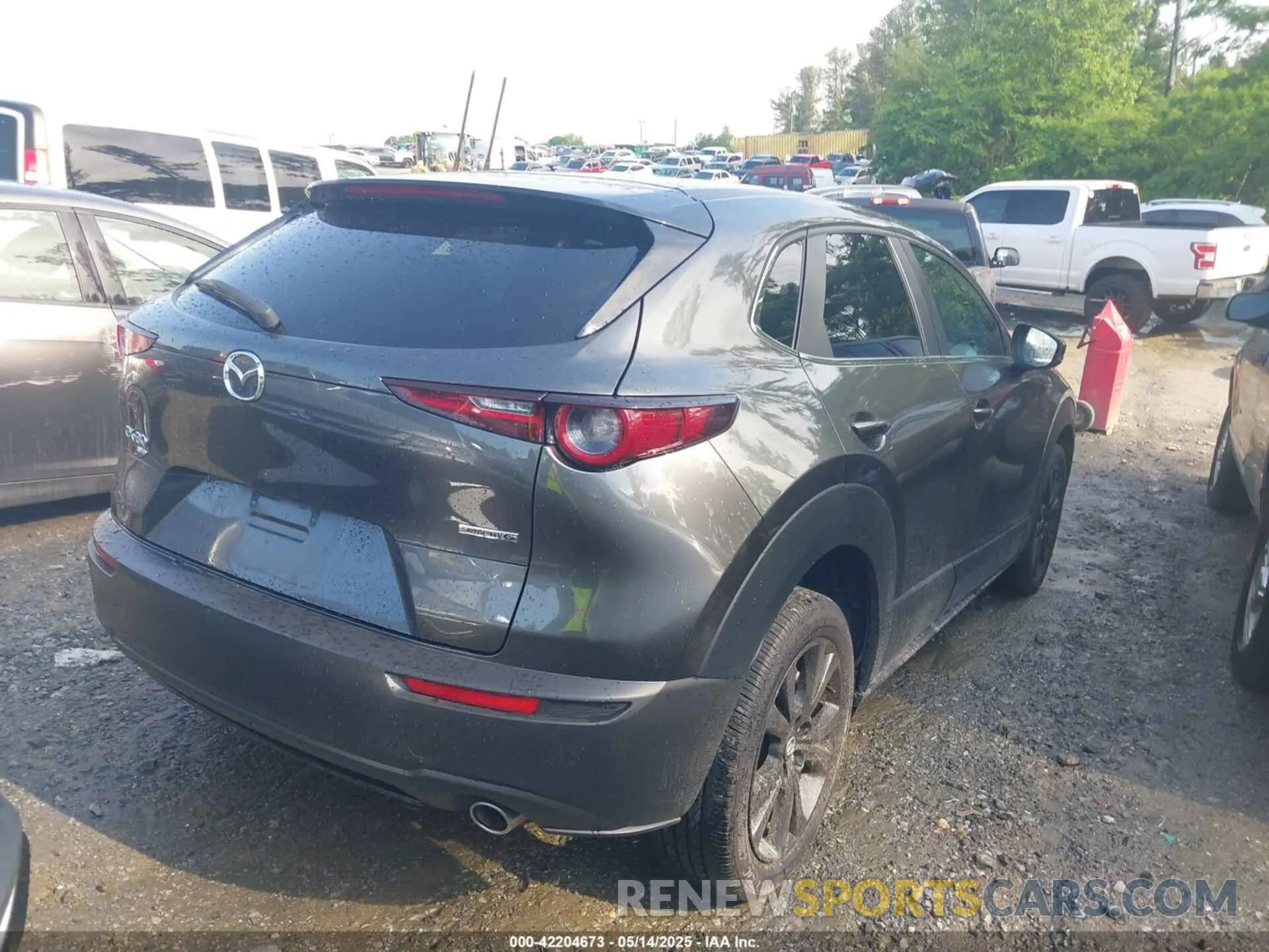 4 Photograph of a damaged car 3MVDMBBM1RM634542 MAZDA CX-30 2024