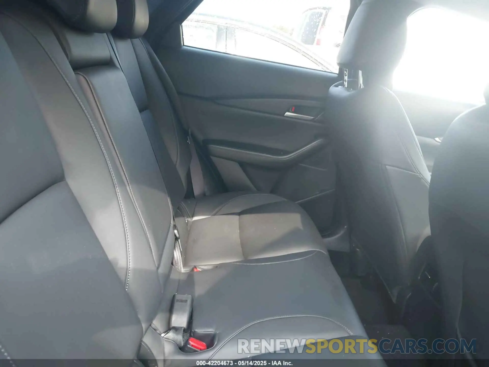 8 Photograph of a damaged car 3MVDMBBM1RM634542 MAZDA CX-30 2024