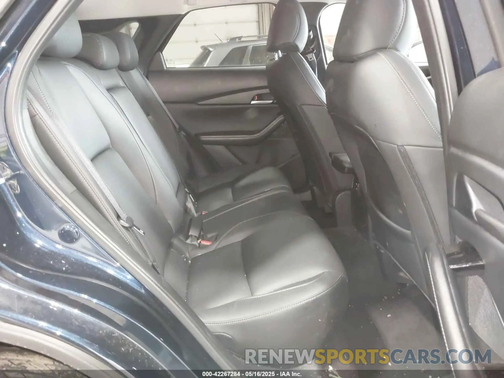 8 Photograph of a damaged car 3MVDMBBM2RM707143 MAZDA CX-30 2024