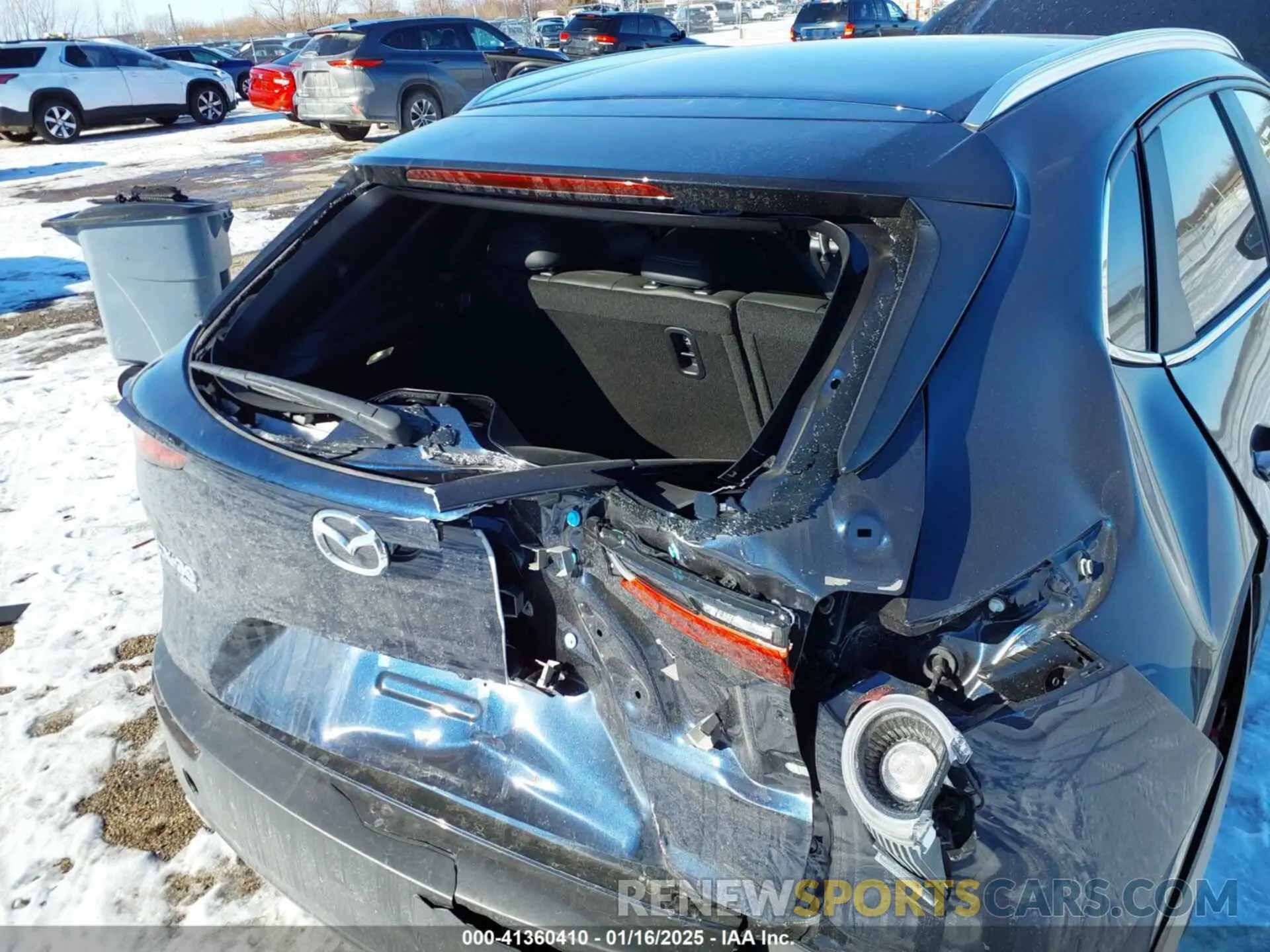 17 Photograph of a damaged car 3MVDMBBM2RM710124 MAZDA CX-30 2024