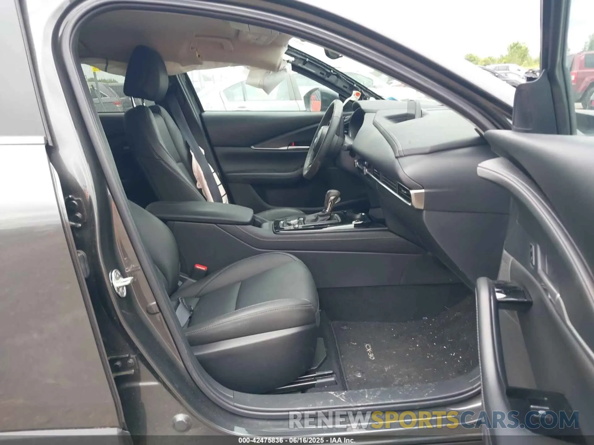 5 Фотография поврежденного автомобиля 3MVDMBBM2RM713668 MAZDA CX-30 2024