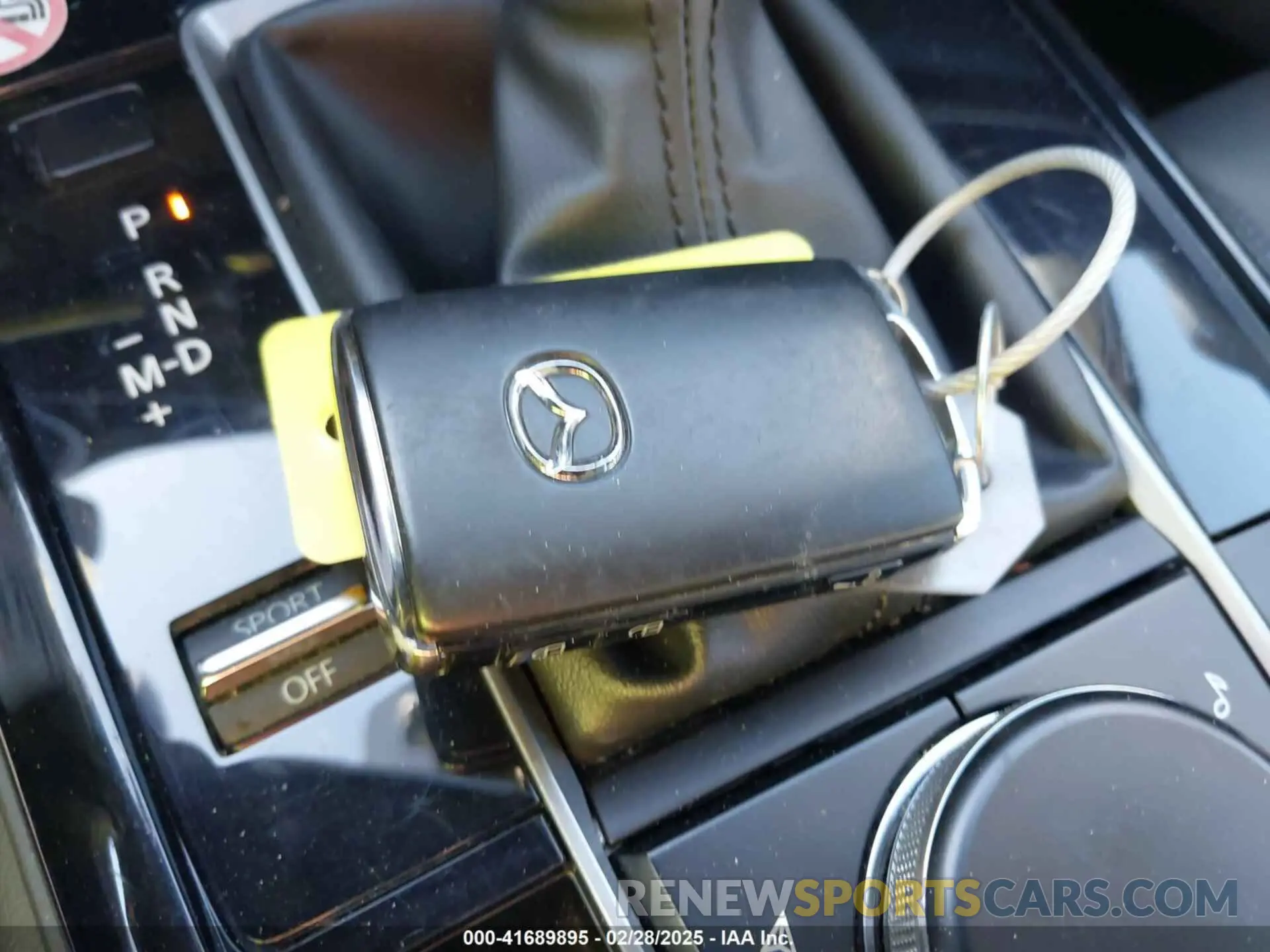 11 Photograph of a damaged car 3MVDMBBM4RM625284 MAZDA CX-30 2024