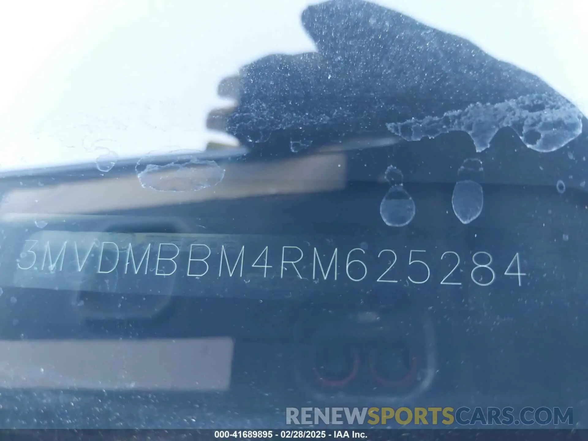 9 Photograph of a damaged car 3MVDMBBM4RM625284 MAZDA CX-30 2024
