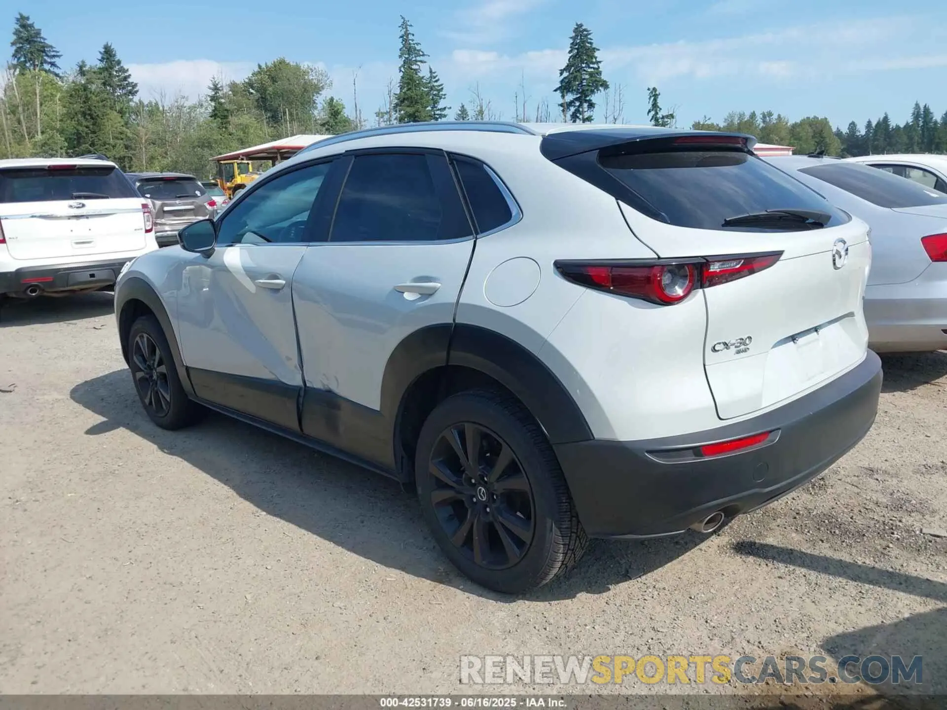 3 Photograph of a damaged car 3MVDMBBM4RM693570 MAZDA CX-30 2024