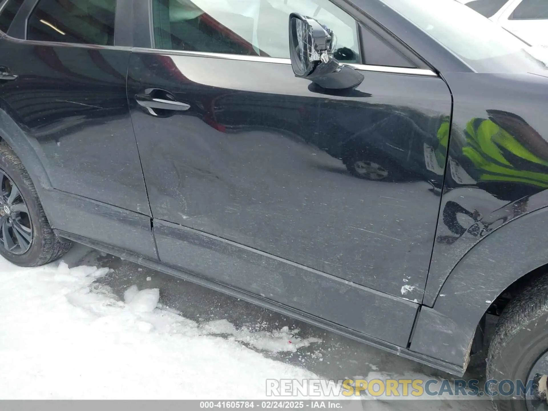 6 Фотография поврежденного автомобиля 3MVDMBBM4RM711811 MAZDA CX-30 2024