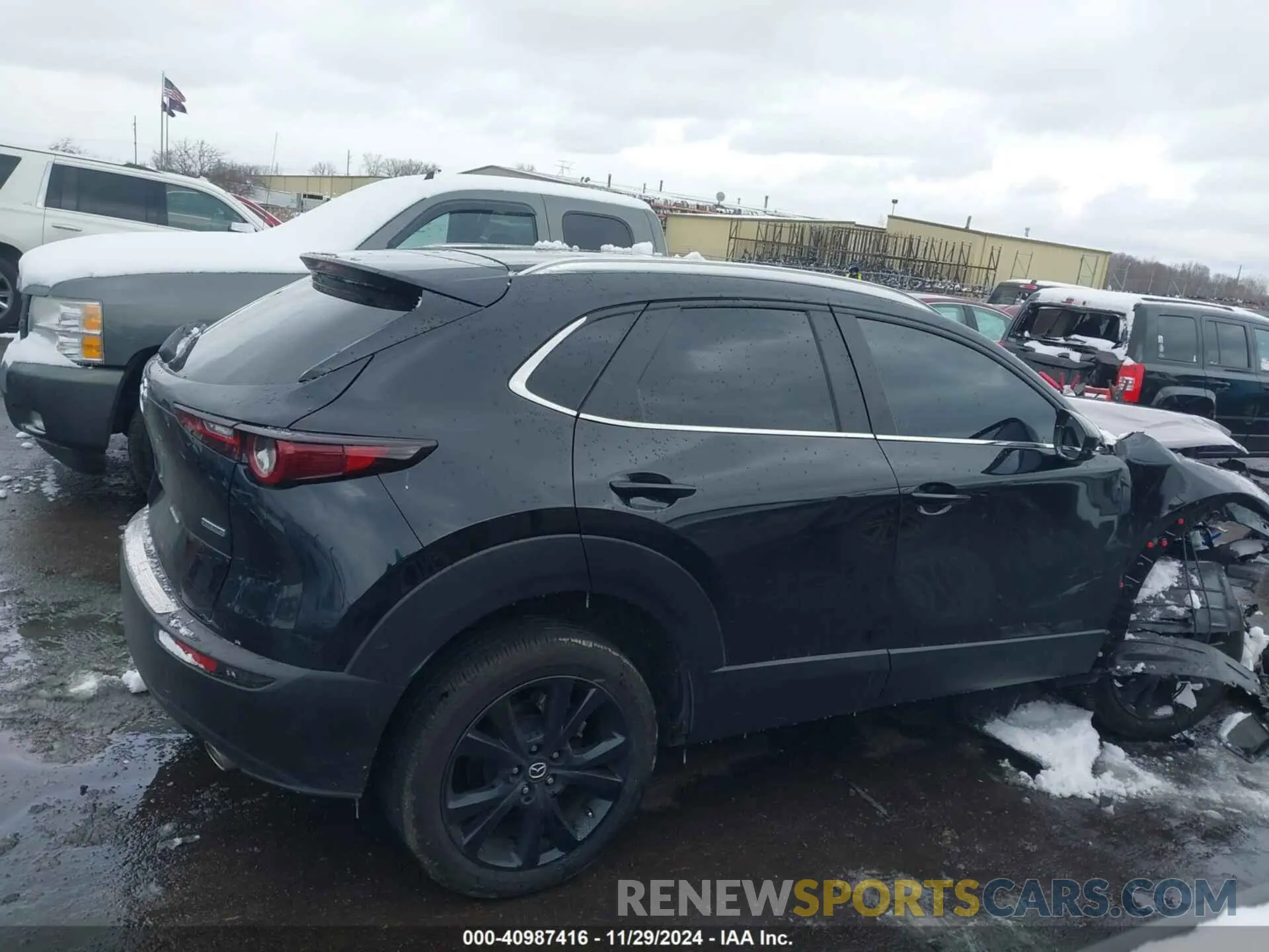 12 Фотография поврежденного автомобиля 3MVDMBBM7RM637249 MAZDA CX-30 2024