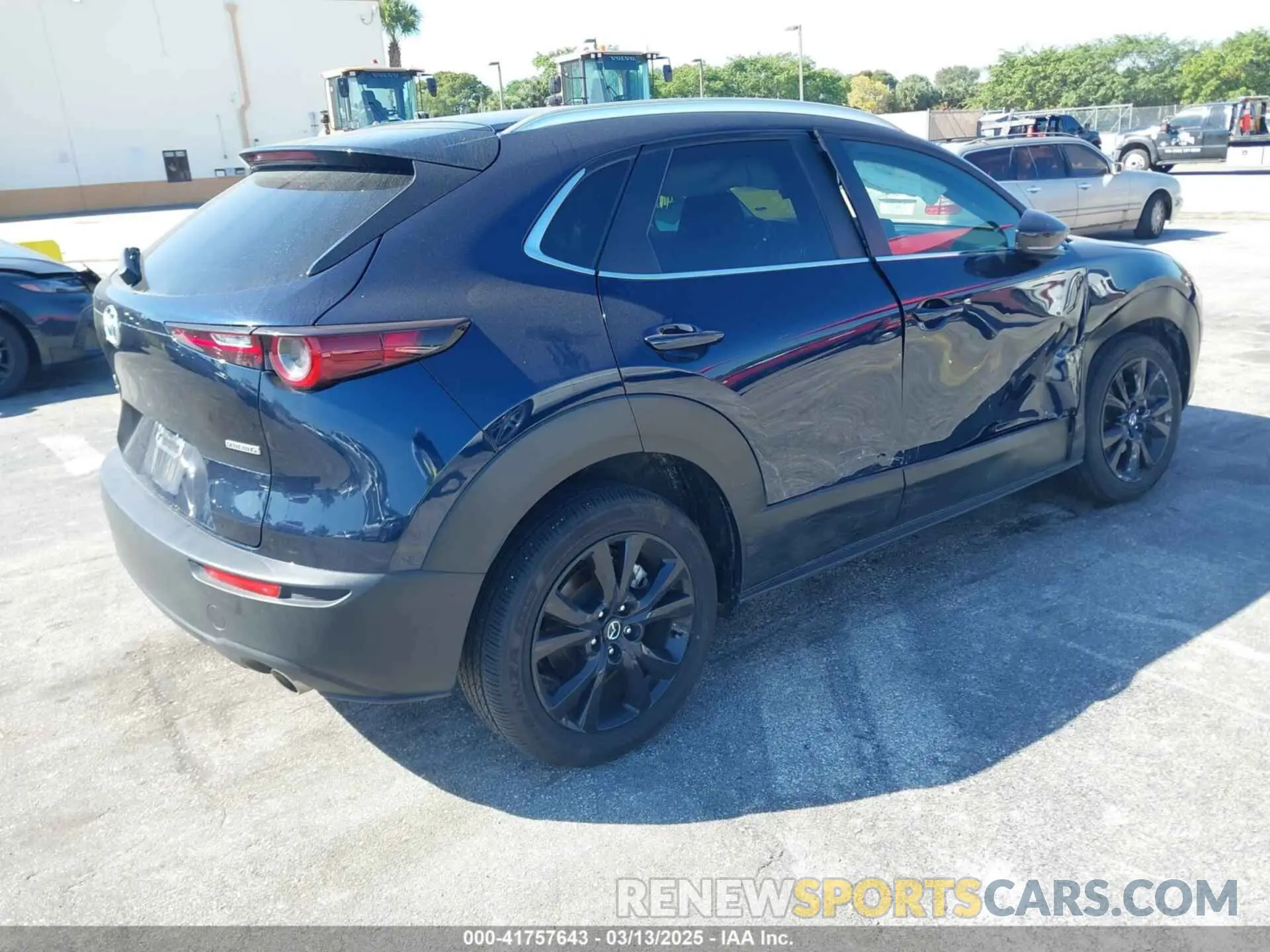 4 Фотография поврежденного автомобиля 3MVDMBBM7RM696642 MAZDA CX-30 2024