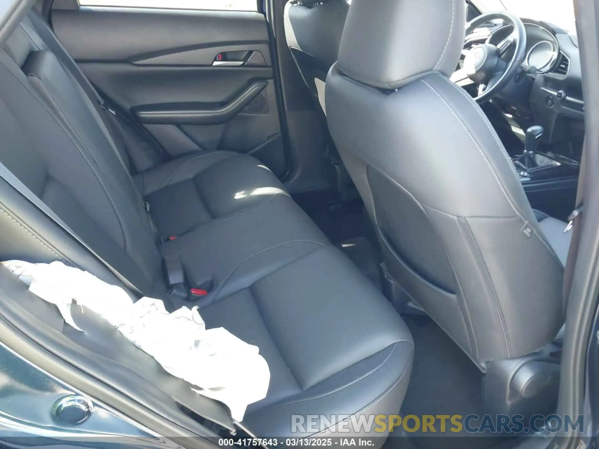 8 Фотография поврежденного автомобиля 3MVDMBBM7RM696642 MAZDA CX-30 2024