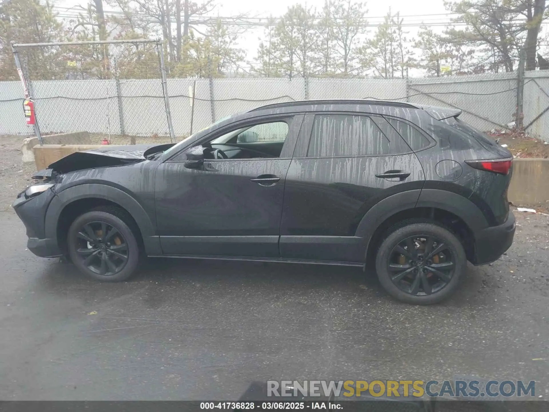14 Фотография поврежденного автомобиля 3MVDMBBM8RM645571 MAZDA CX-30 2024