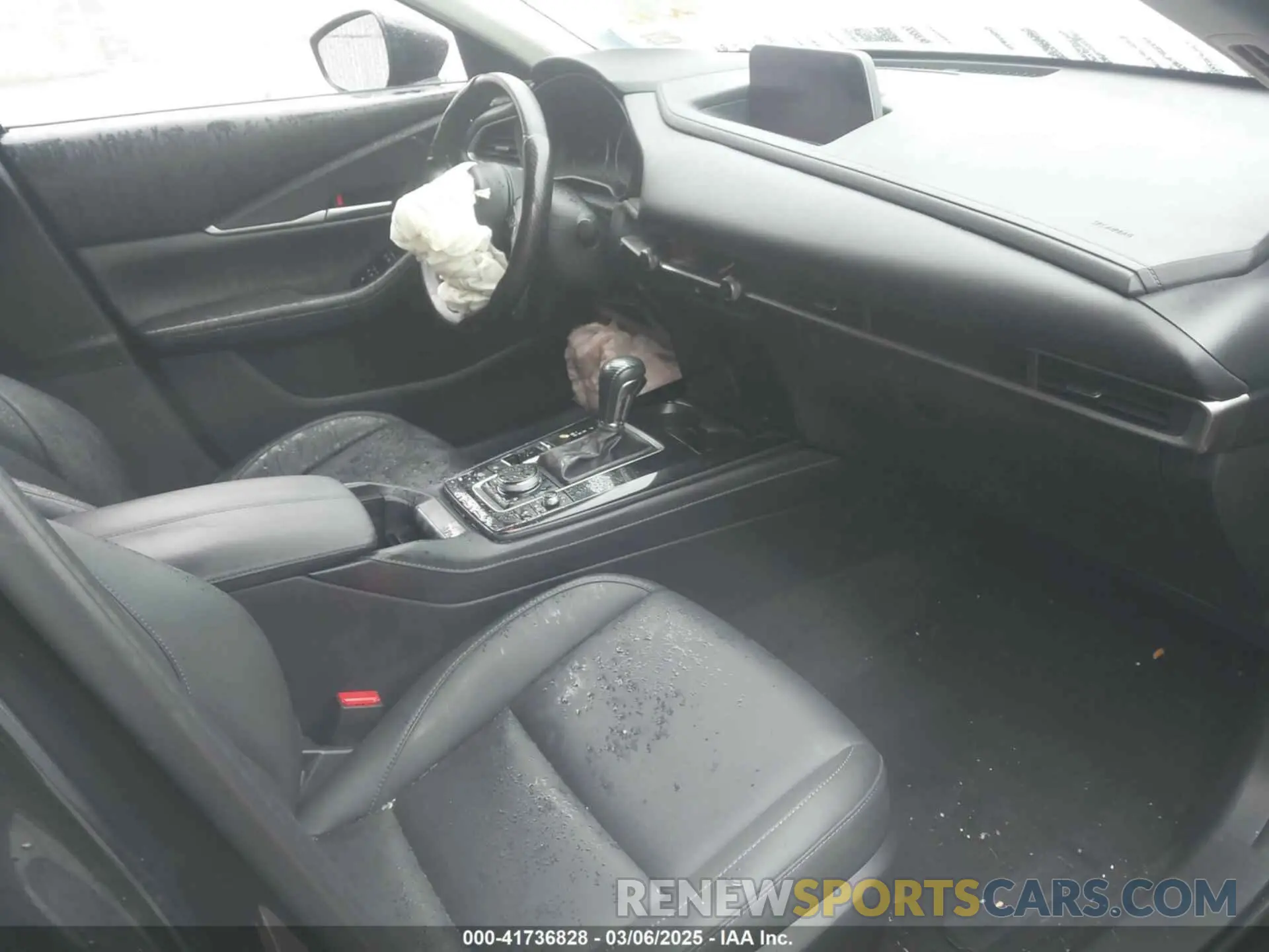 5 Фотография поврежденного автомобиля 3MVDMBBM8RM645571 MAZDA CX-30 2024