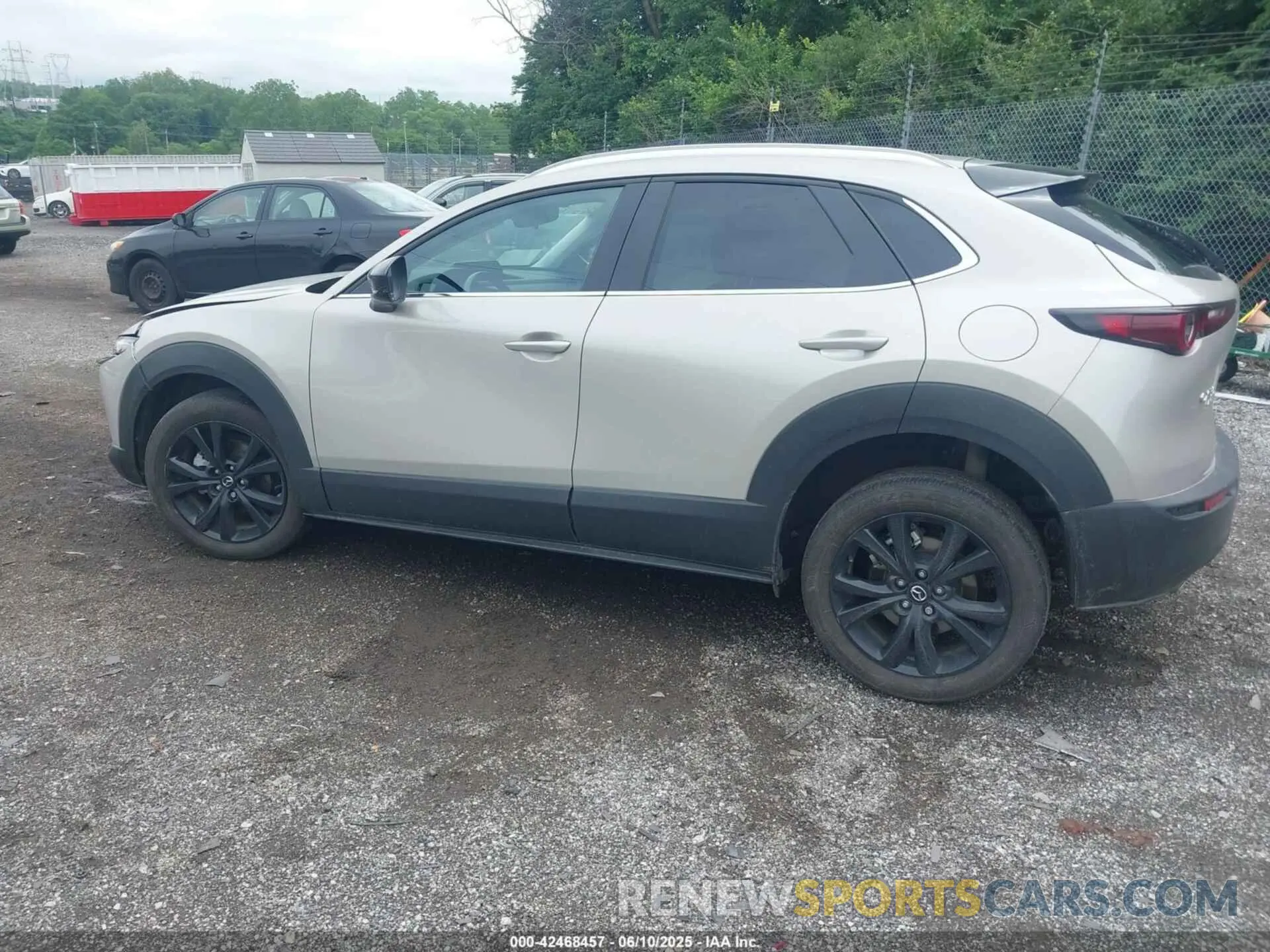 3 Фотография поврежденного автомобиля 3MVDMBBM9RM602244 MAZDA CX-30 2024