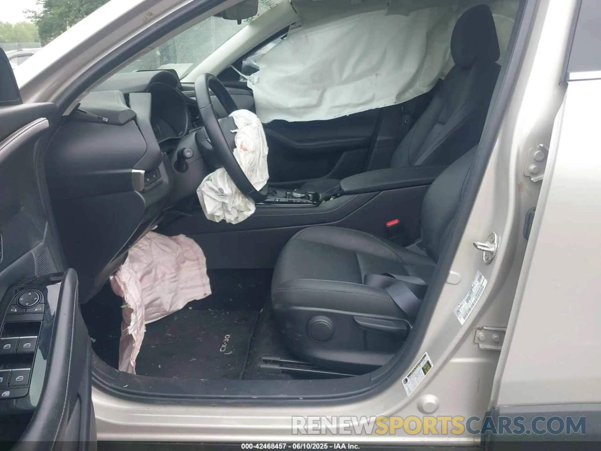 5 Фотография поврежденного автомобиля 3MVDMBBM9RM602244 MAZDA CX-30 2024