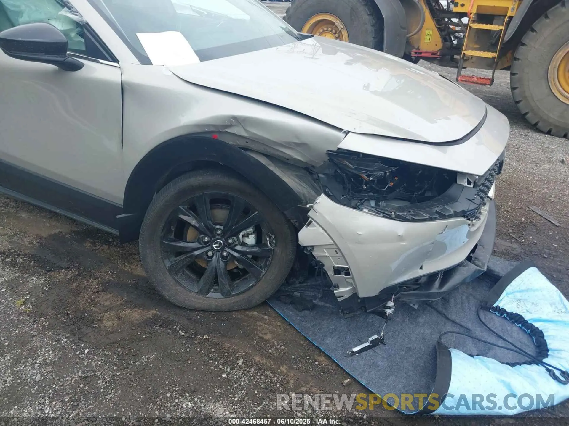 6 Фотография поврежденного автомобиля 3MVDMBBM9RM602244 MAZDA CX-30 2024