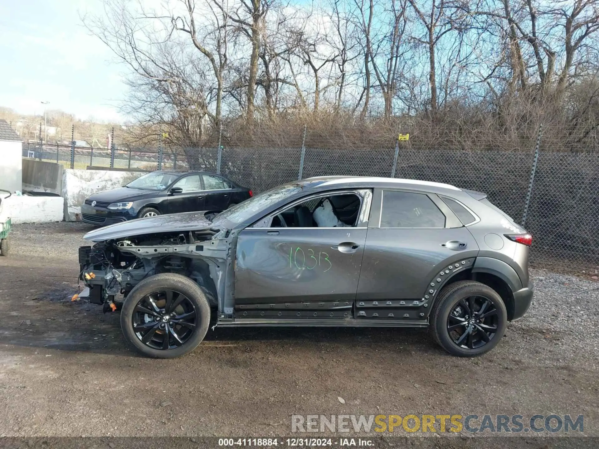 14 Photograph of a damaged car 3MVDMBBM9RM653808 MAZDA CX-30 2024