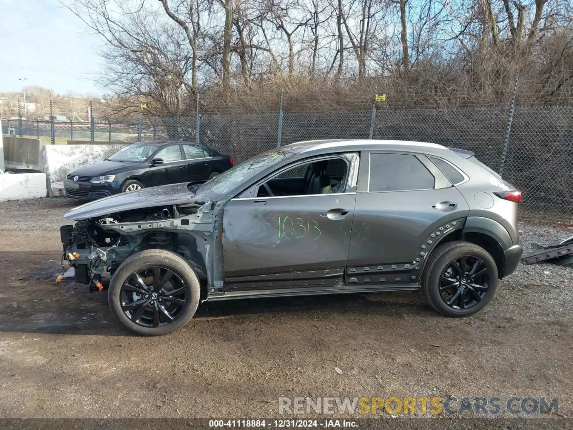 17 Photograph of a damaged car 3MVDMBBM9RM653808 MAZDA CX-30 2024