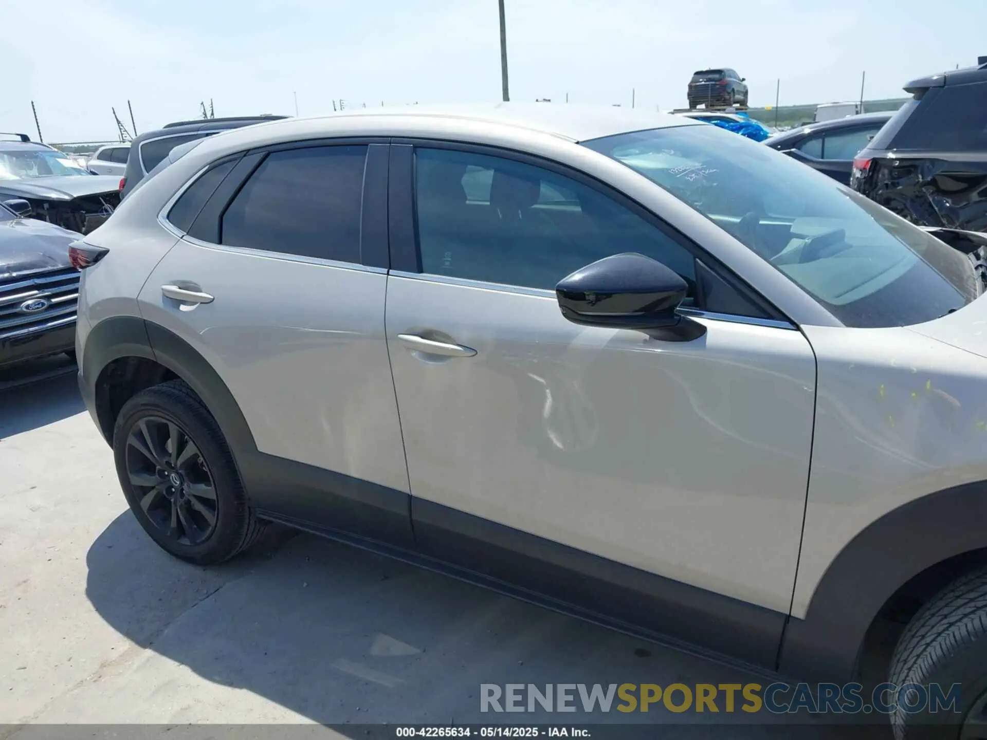 13 Photograph of a damaged car 3MVDMBBM9RM664436 MAZDA CX-30 2024