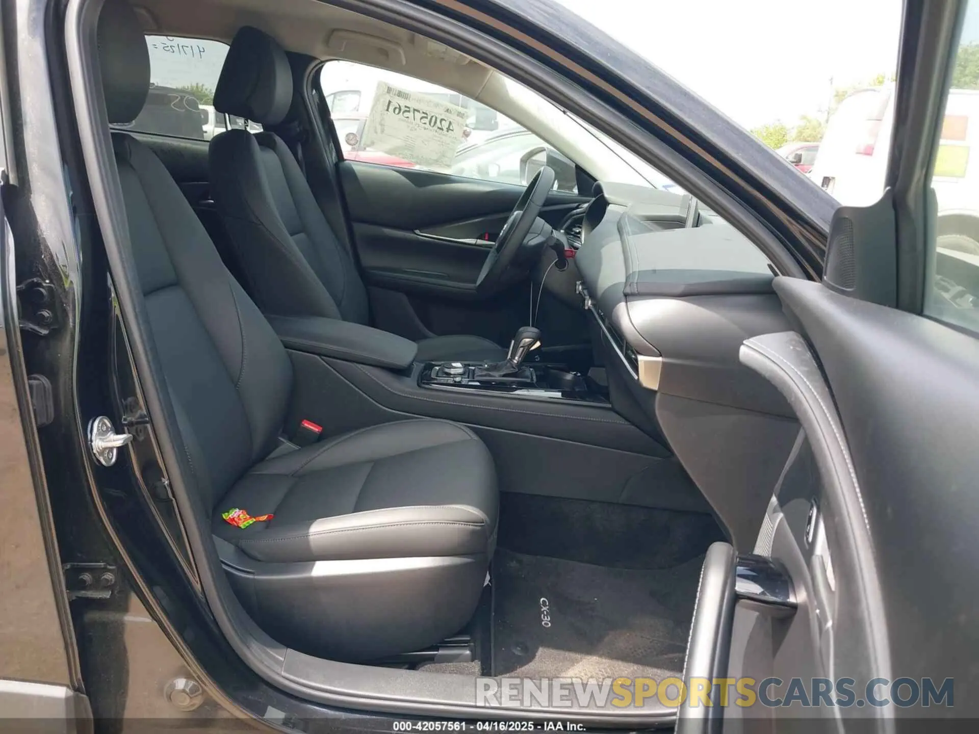 5 Photograph of a damaged car 3MVDMBBMXRM625841 MAZDA CX-30 2024