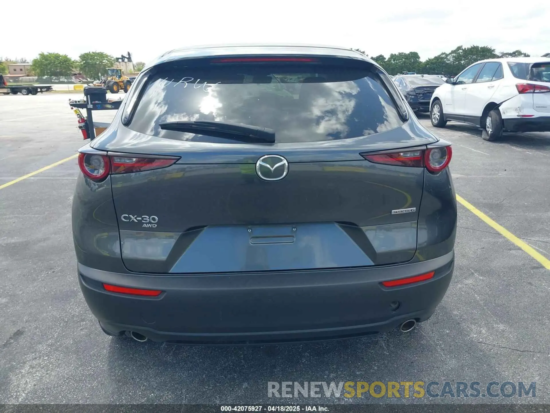 16 Photograph of a damaged car 3MVDMBBMXRM628979 MAZDA CX-30 2024