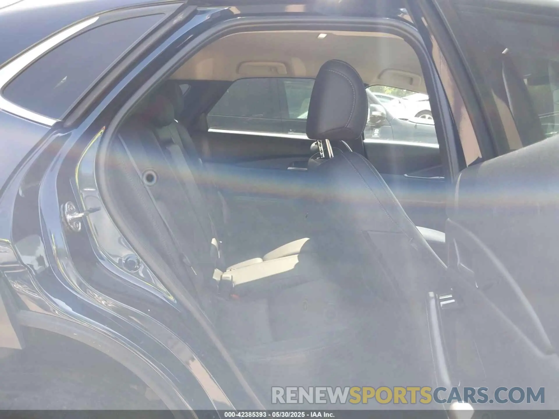 8 Photograph of a damaged car 3MVDMBBMXRM637259 MAZDA CX-30 2024