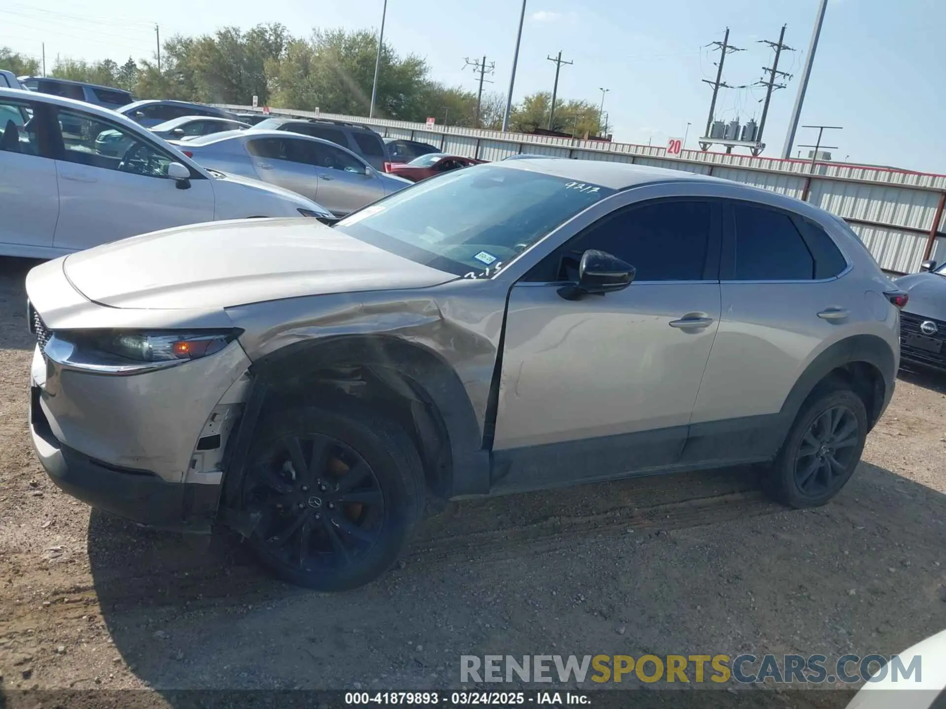 14 Фотография поврежденного автомобиля 3MVDMBBMXRM649217 MAZDA CX-30 2024