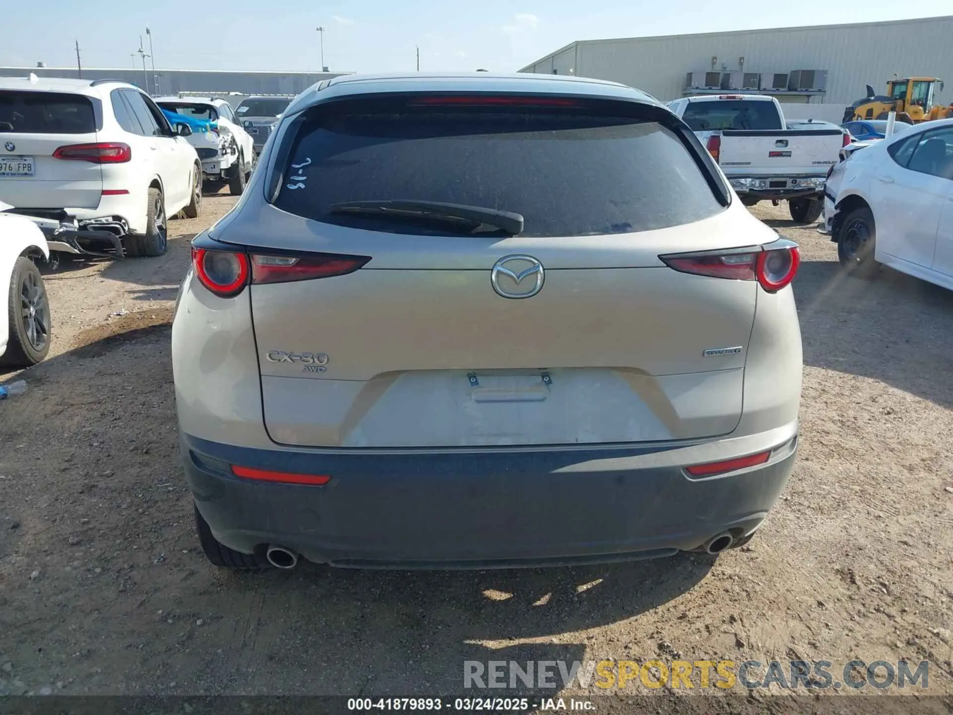 16 Фотография поврежденного автомобиля 3MVDMBBMXRM649217 MAZDA CX-30 2024