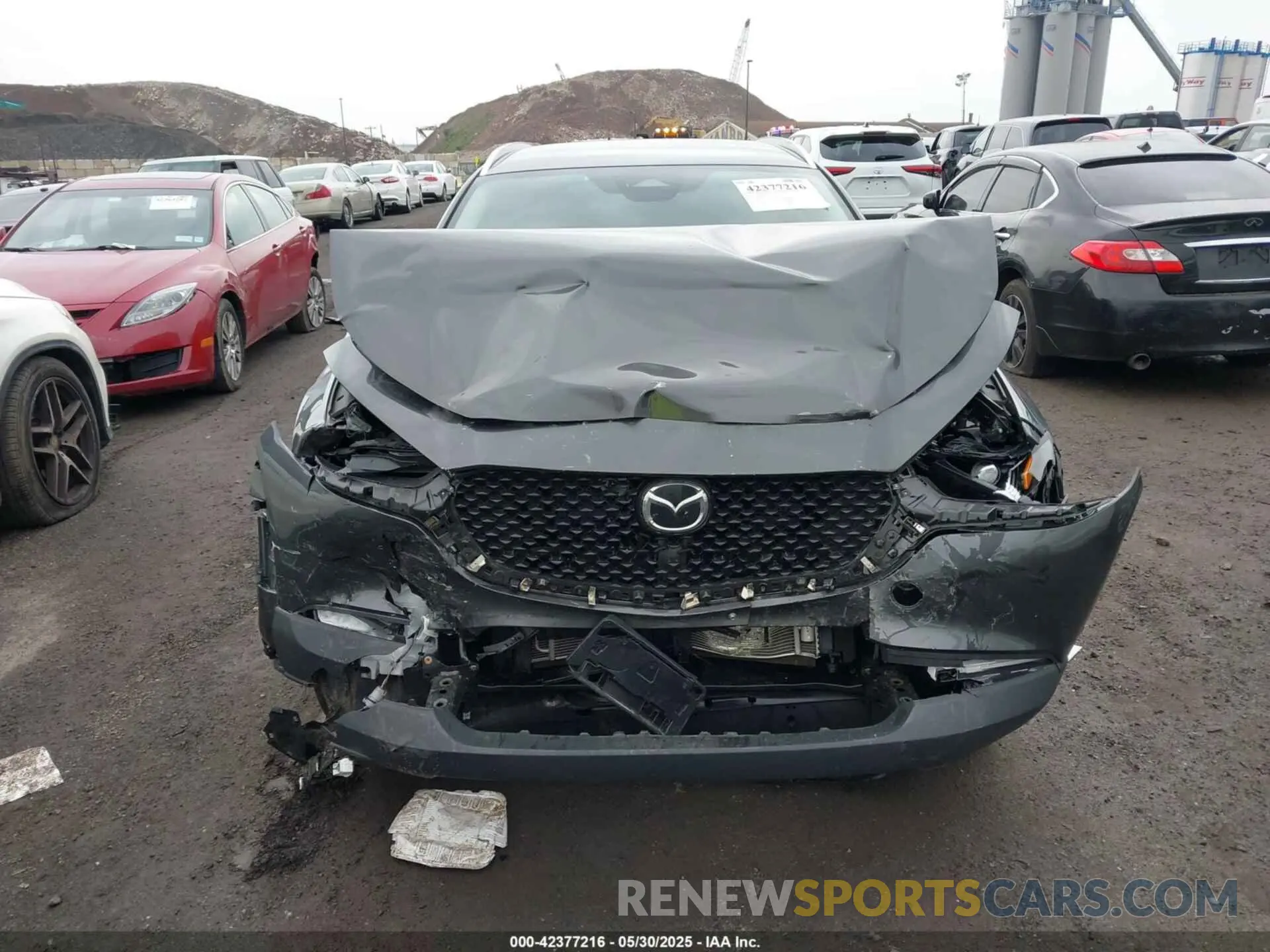 12 Photograph of a damaged car 3MVDMBBMXRM676708 MAZDA CX-30 2024
