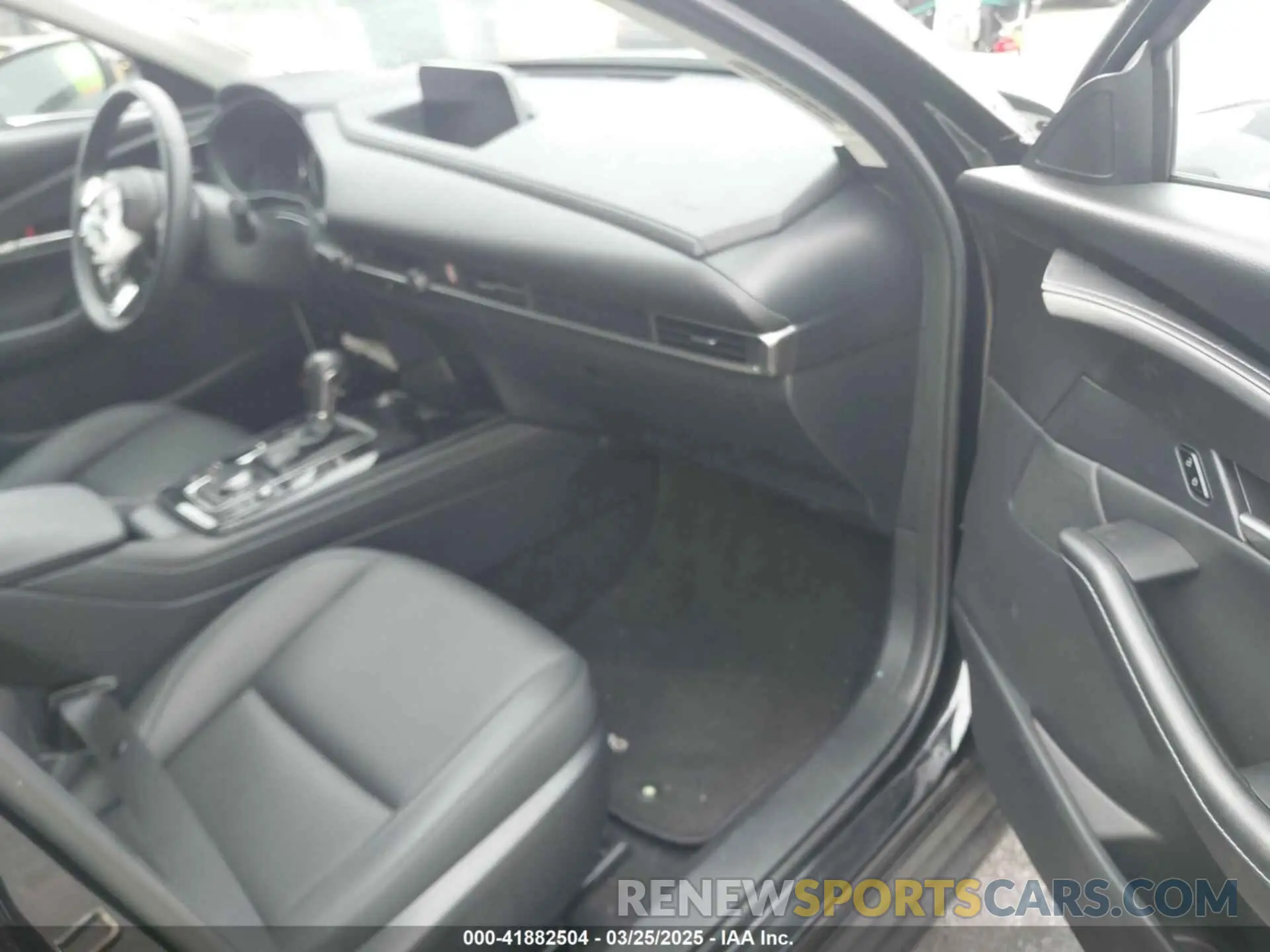 5 Фотография поврежденного автомобиля 3MVDMBBMXRM695310 MAZDA CX-30 2024
