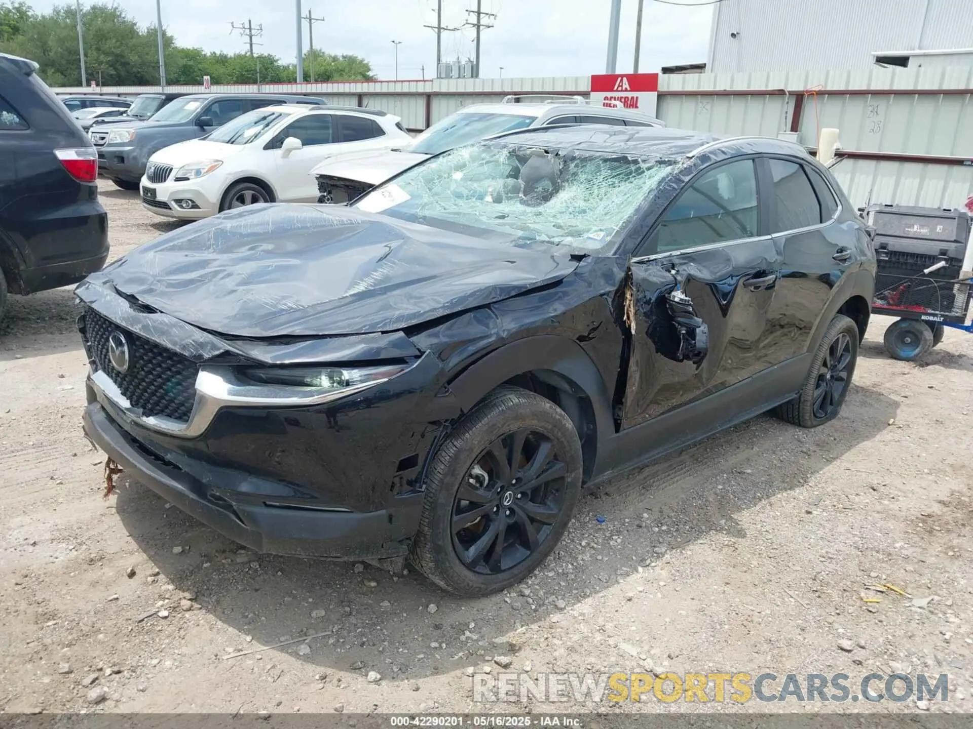 2 Фотография поврежденного автомобиля 3MVDMBBMXRM697784 MAZDA CX-30 2024