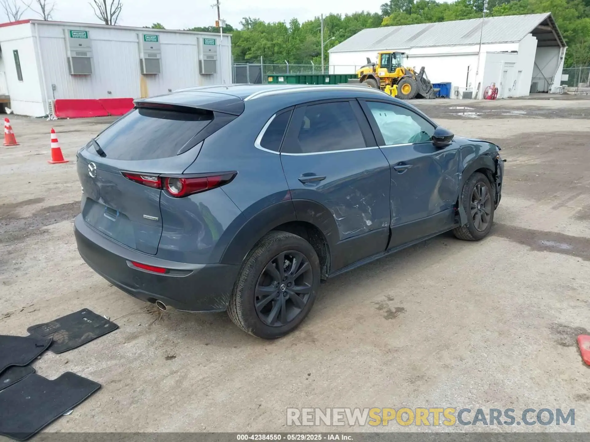 4 Фотография поврежденного автомобиля 3MVDMBCM0RM638659 MAZDA CX-30 2024
