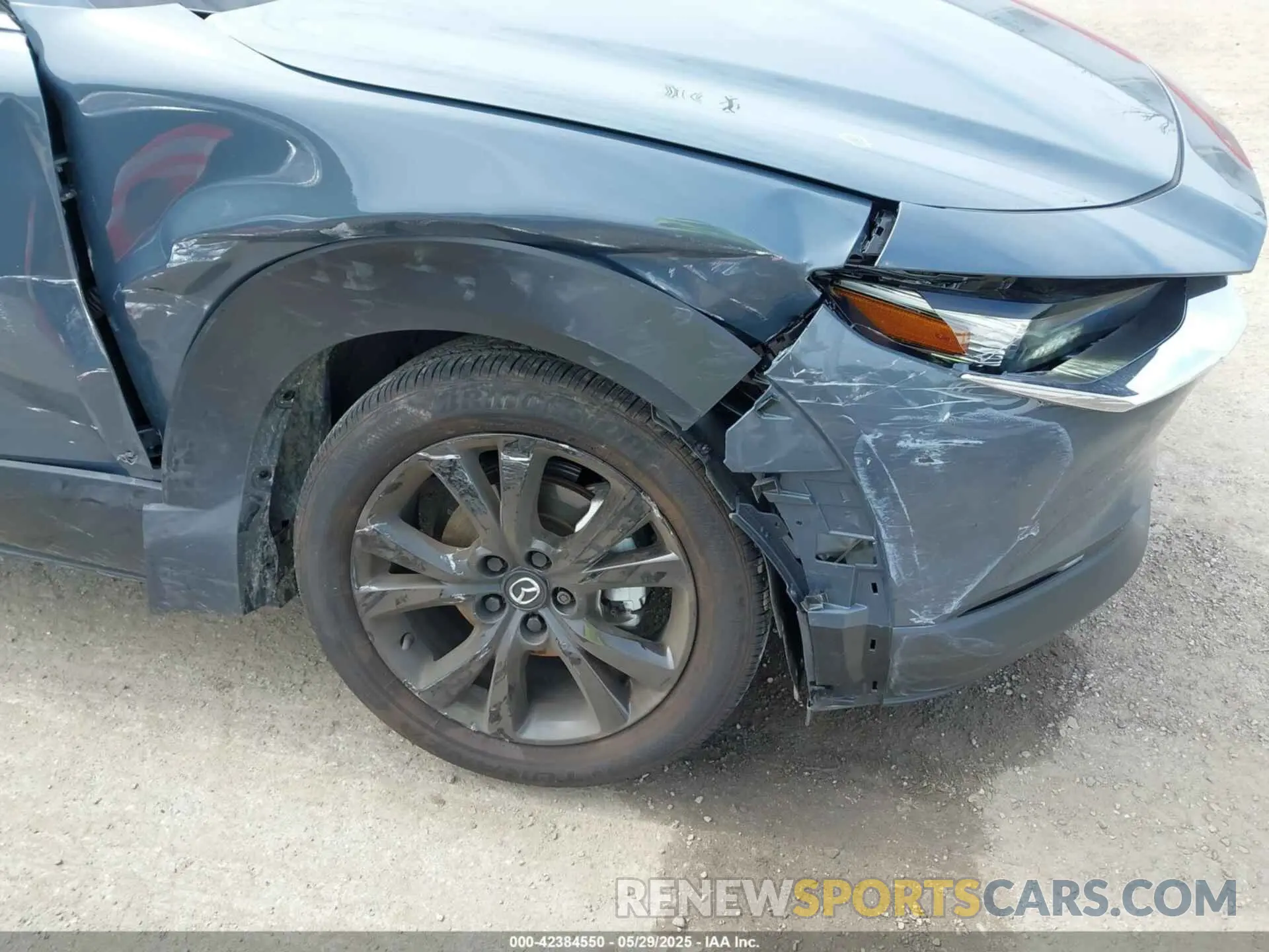 6 Фотография поврежденного автомобиля 3MVDMBCM0RM638659 MAZDA CX-30 2024