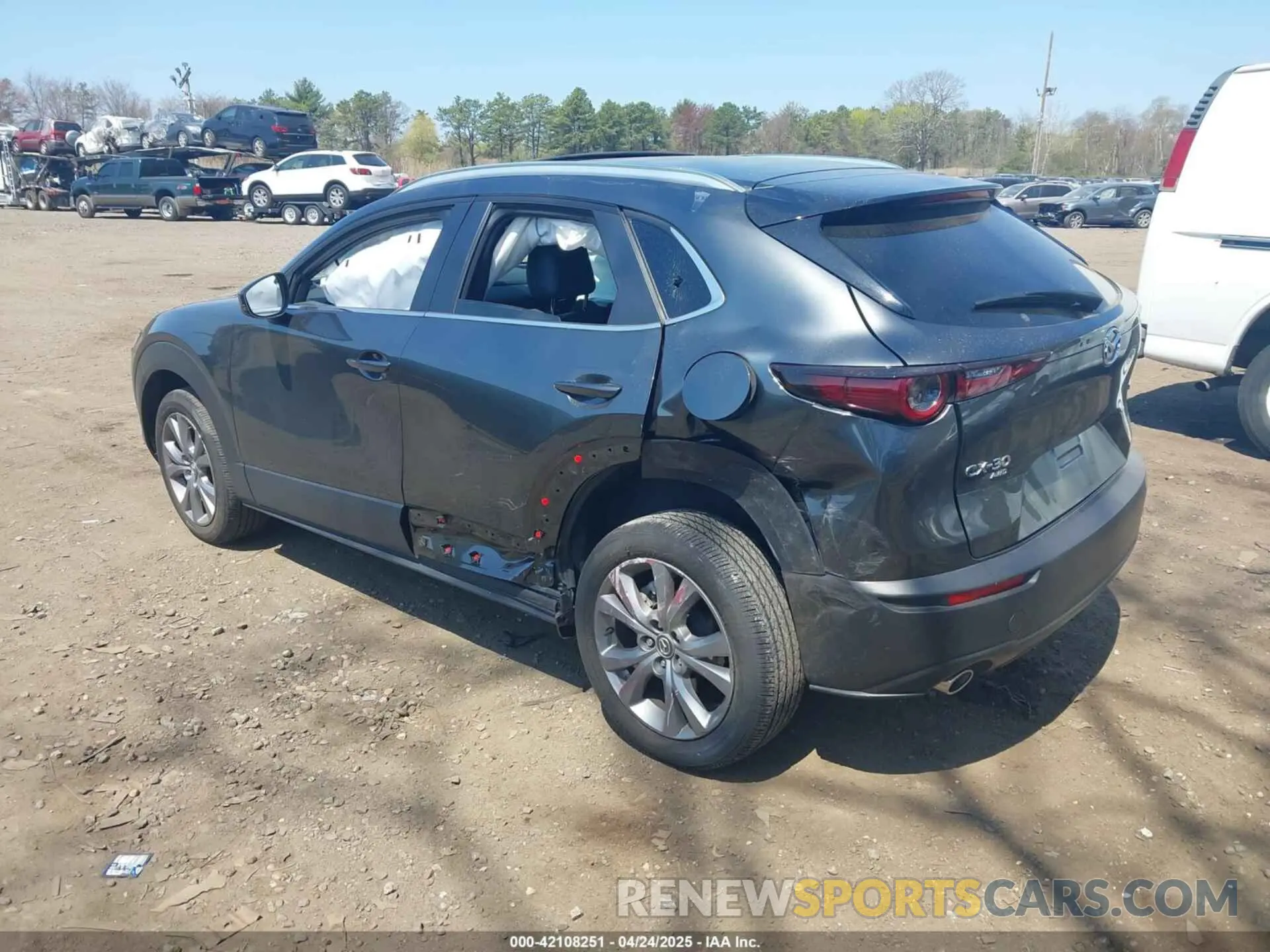3 Фотография поврежденного автомобиля 3MVDMBCM0RM662752 MAZDA CX-30 2024
