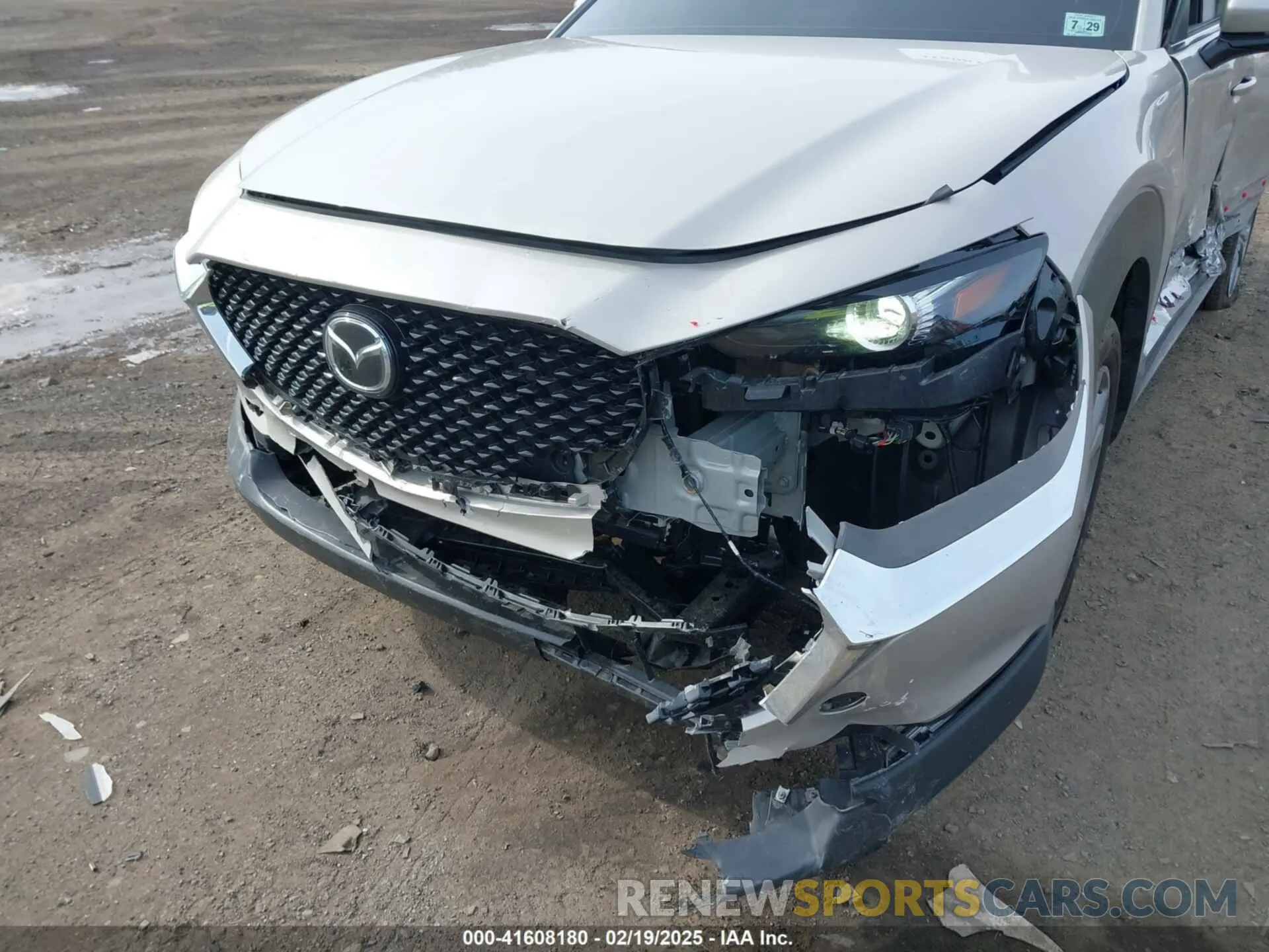 17 Фотография поврежденного автомобиля 3MVDMBCM0RM681320 MAZDA CX-30 2024