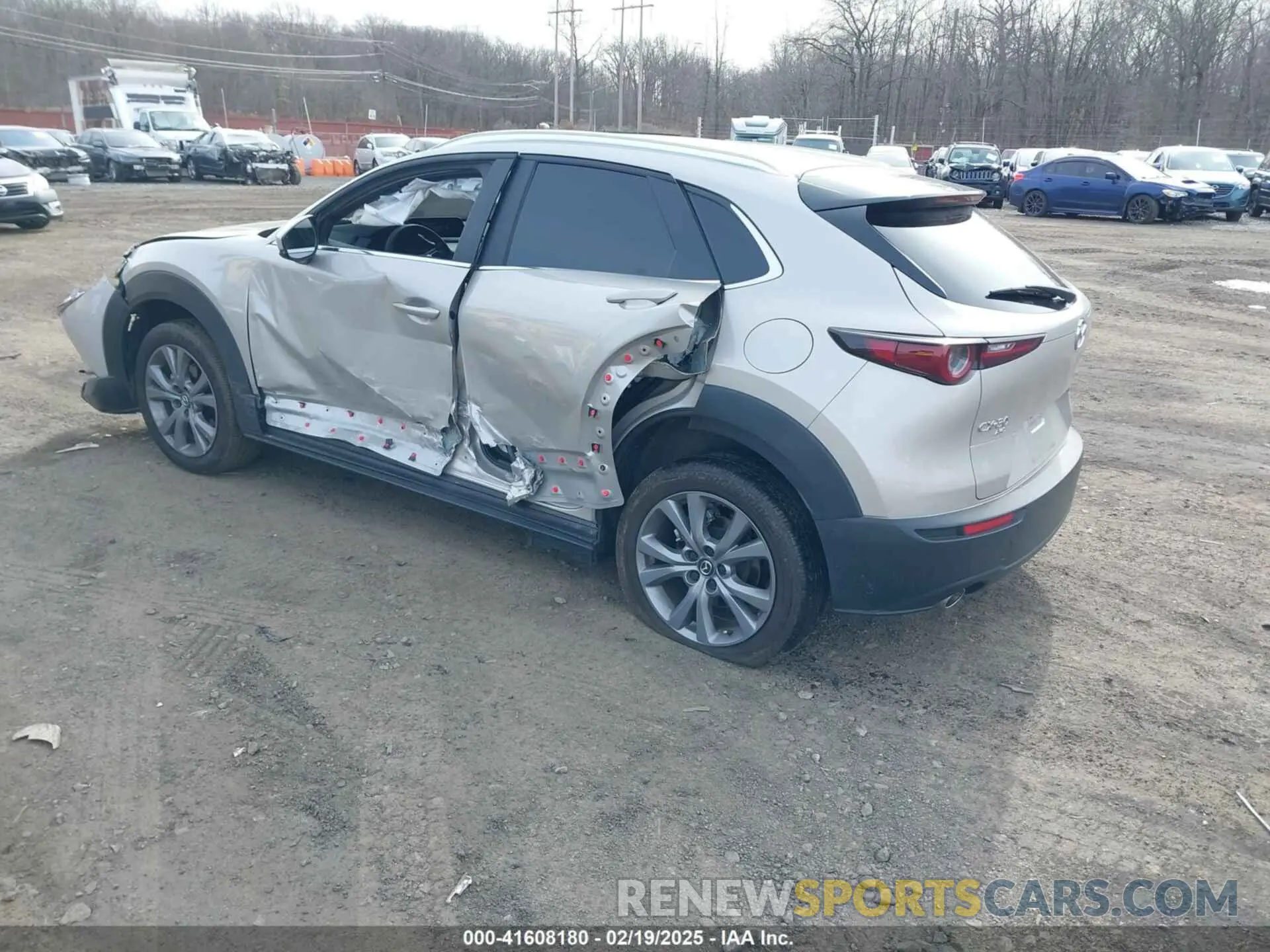 3 Фотография поврежденного автомобиля 3MVDMBCM0RM681320 MAZDA CX-30 2024