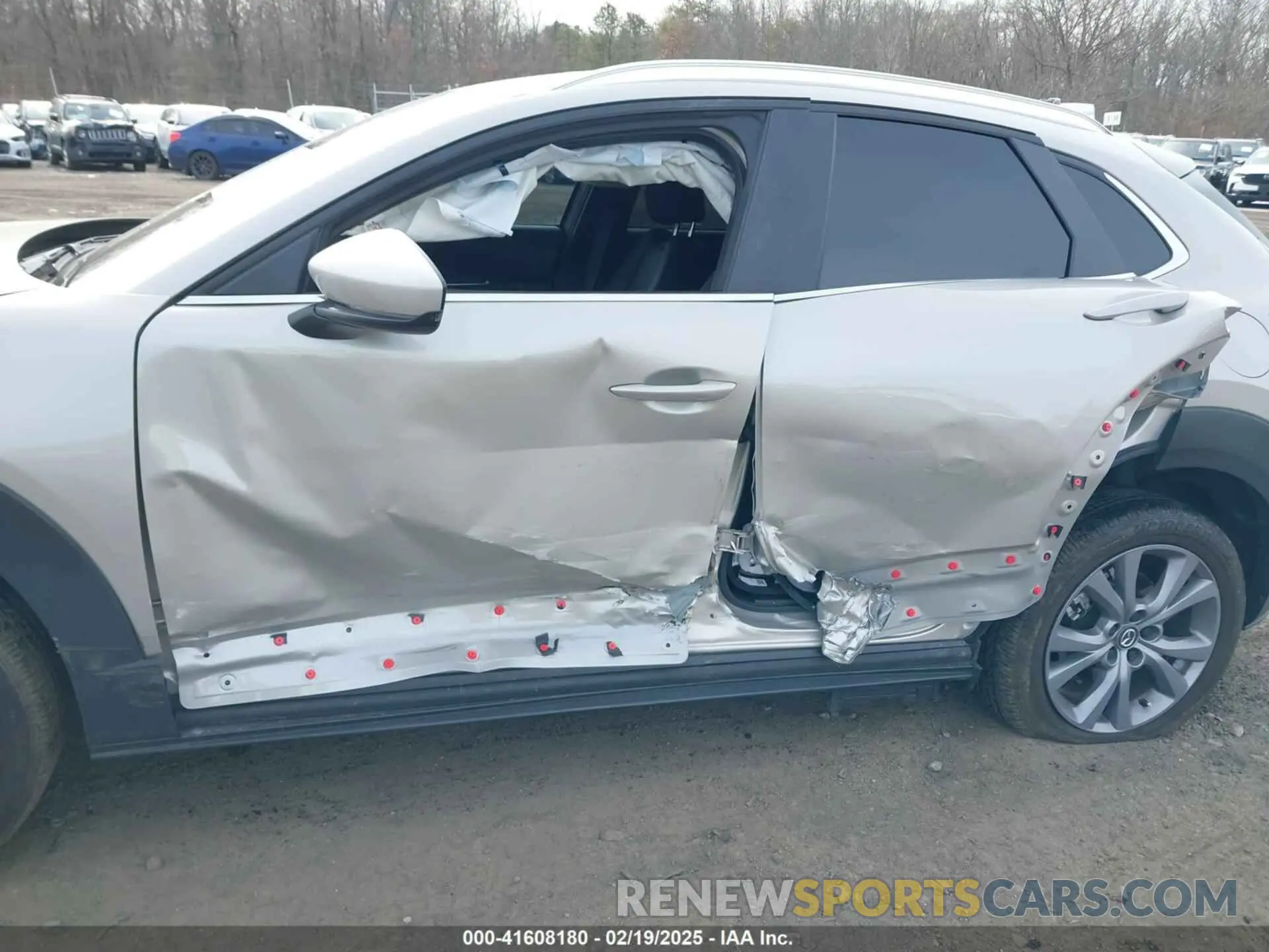 6 Фотография поврежденного автомобиля 3MVDMBCM0RM681320 MAZDA CX-30 2024