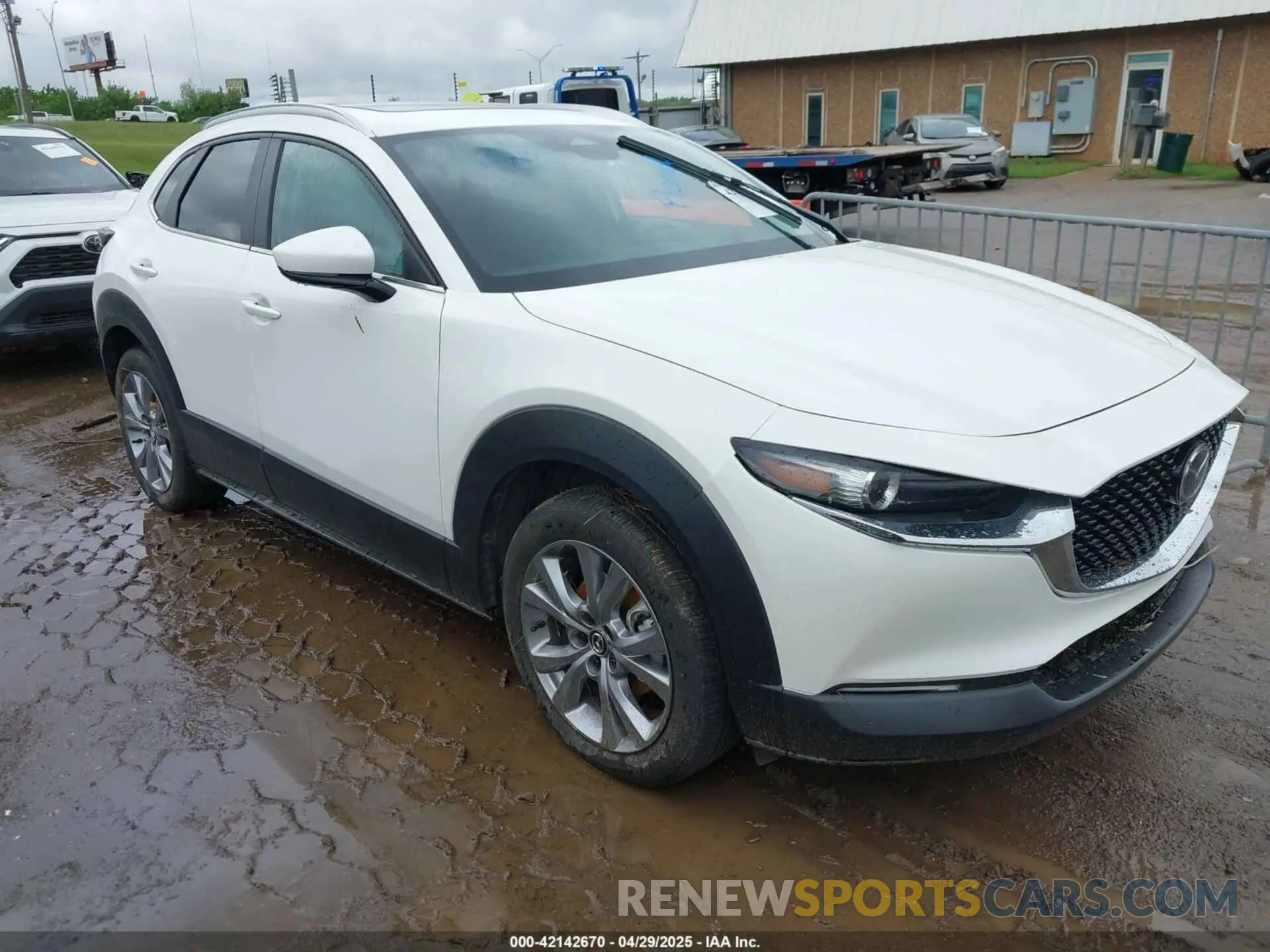 1 Фотография поврежденного автомобиля 3MVDMBCM2RM617697 MAZDA CX-30 2024