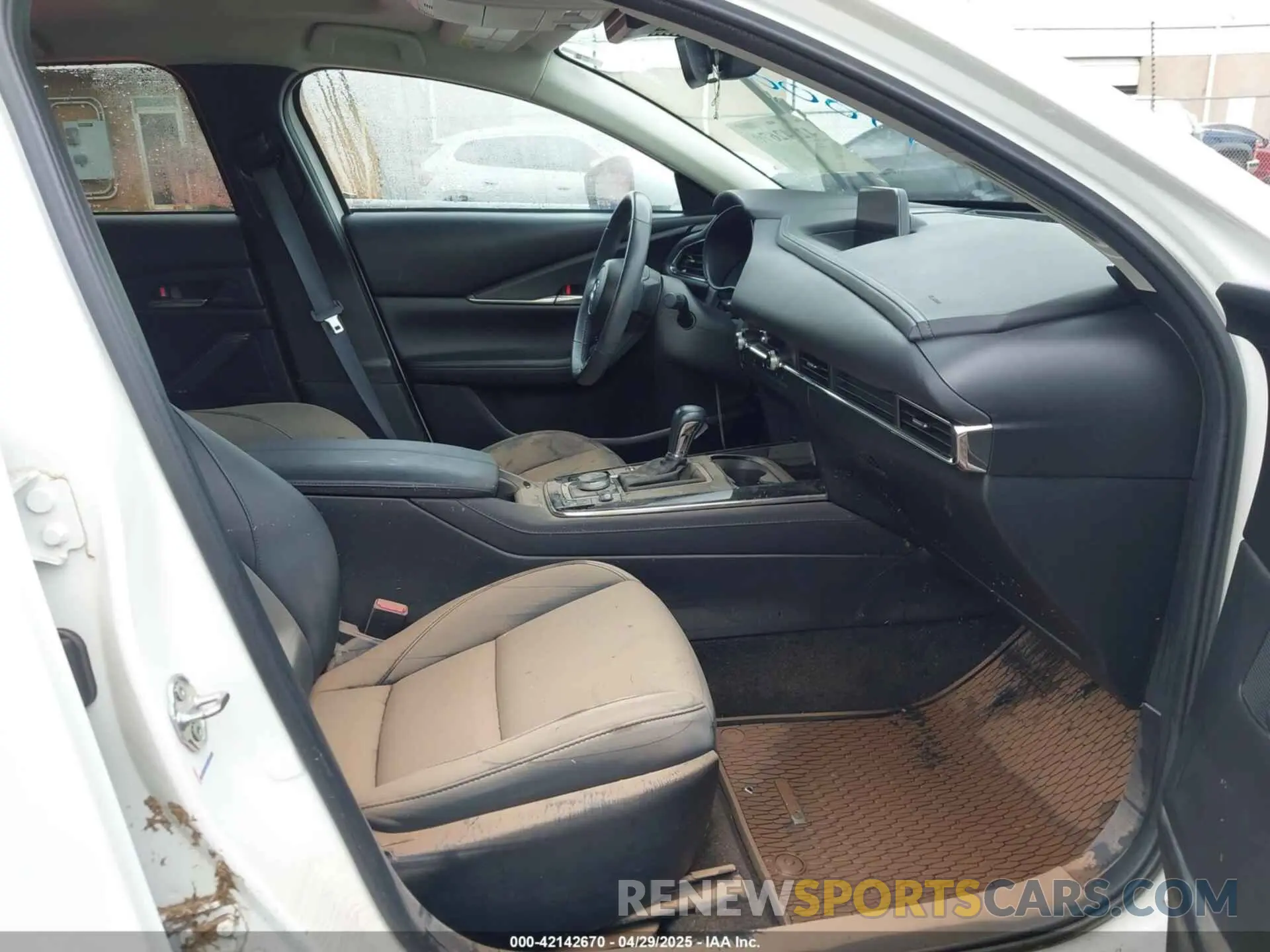 5 Фотография поврежденного автомобиля 3MVDMBCM2RM617697 MAZDA CX-30 2024