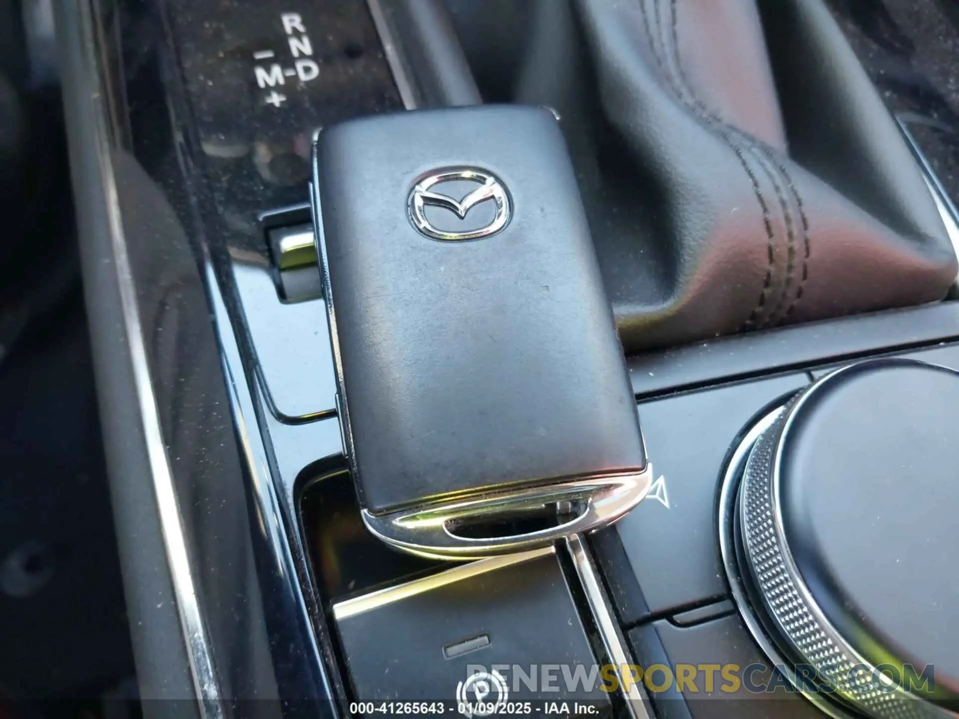 11 Photograph of a damaged car 3MVDMBCM2RM621362 MAZDA CX-30 2024
