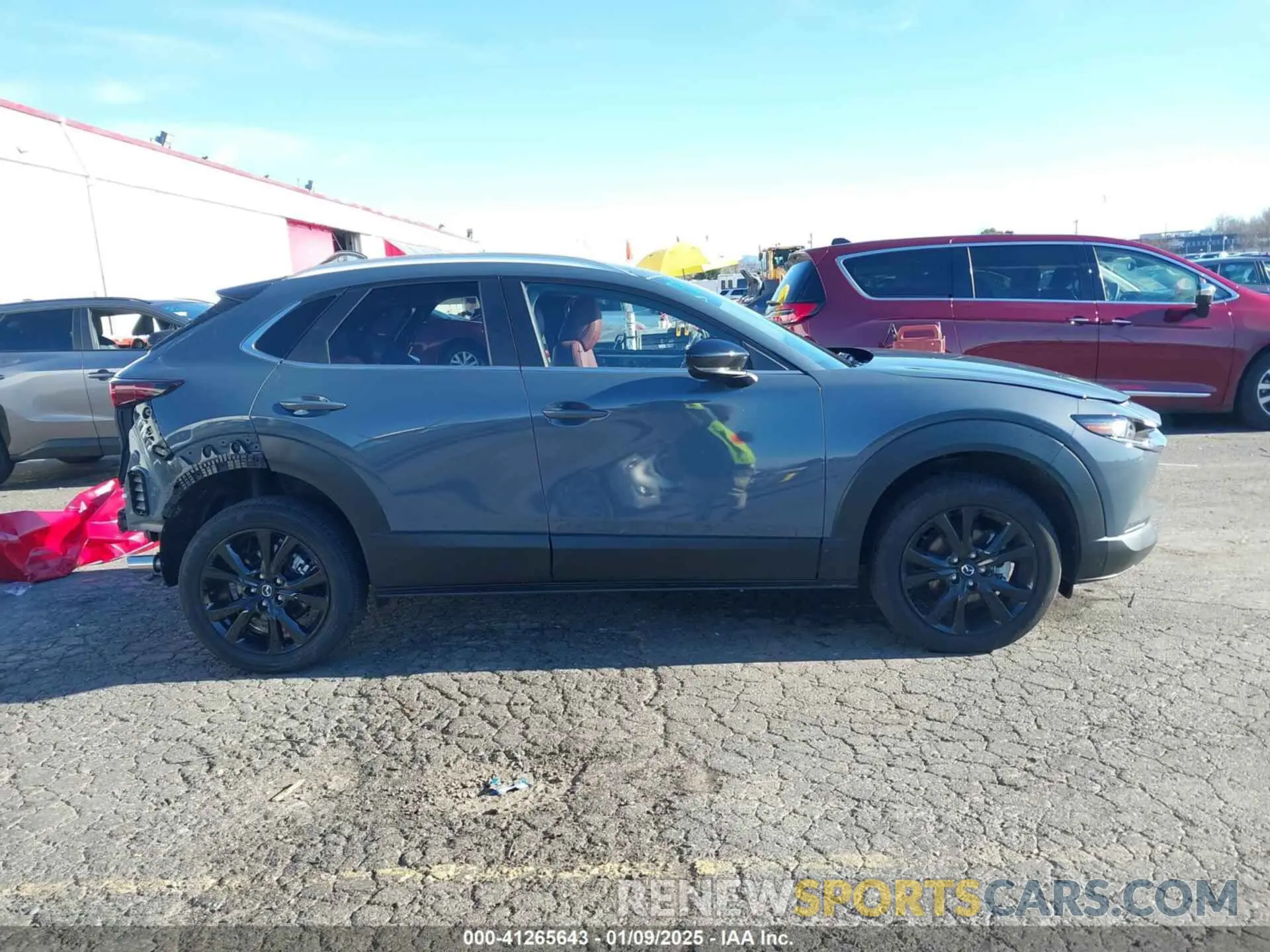 14 Photograph of a damaged car 3MVDMBCM2RM621362 MAZDA CX-30 2024