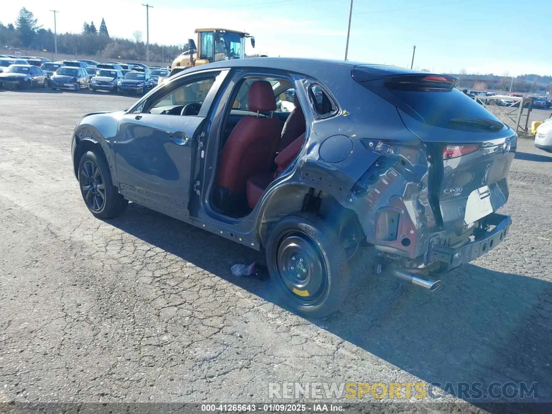 3 Photograph of a damaged car 3MVDMBCM2RM621362 MAZDA CX-30 2024