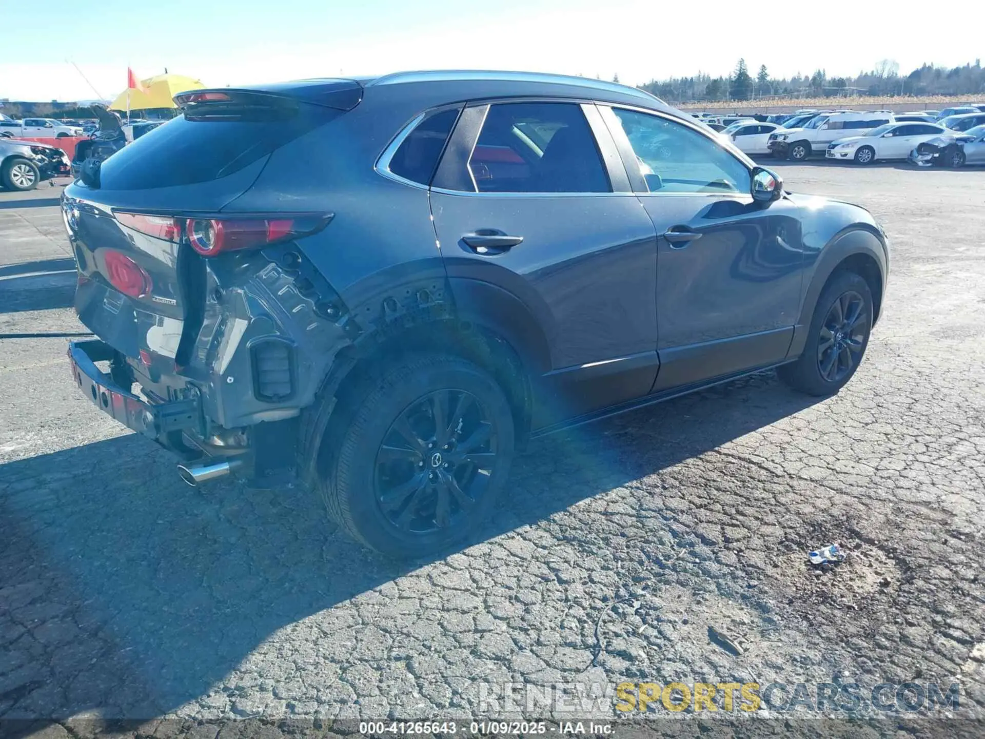4 Photograph of a damaged car 3MVDMBCM2RM621362 MAZDA CX-30 2024