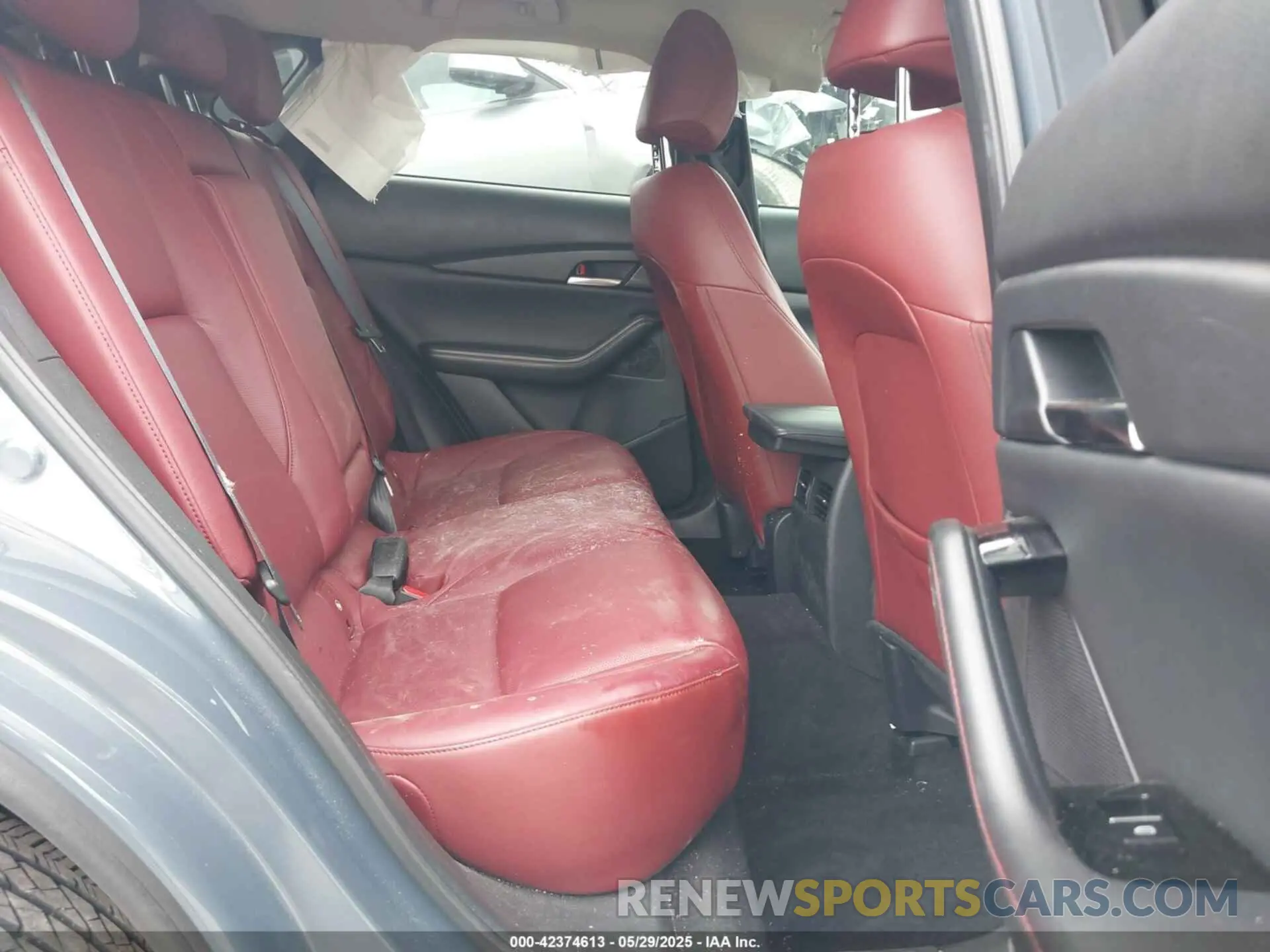 8 Фотография поврежденного автомобиля 3MVDMBCM3RM641653 MAZDA CX-30 2024