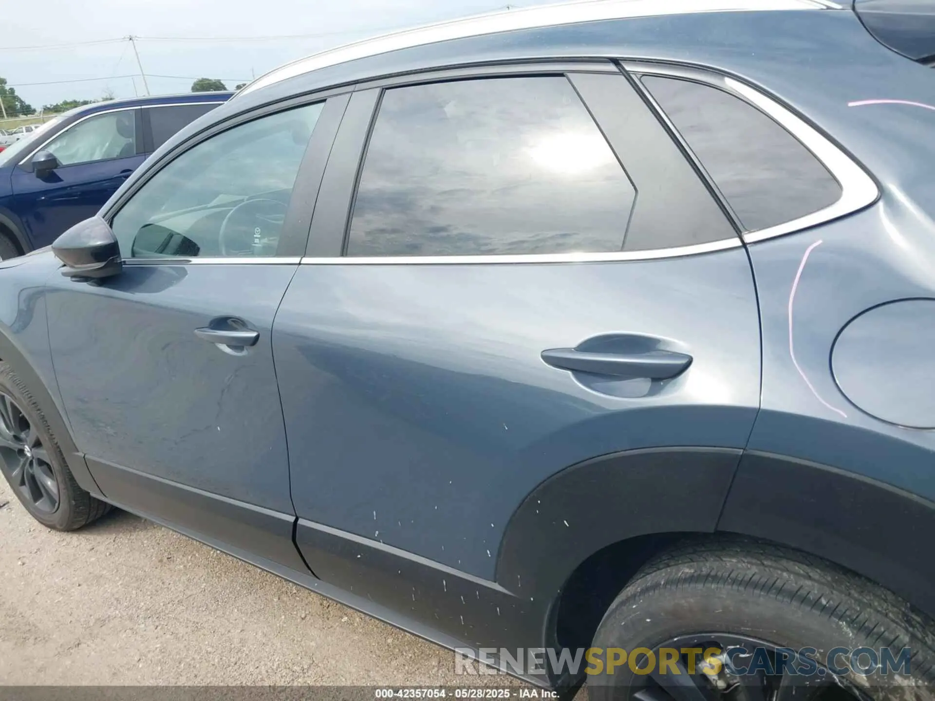 14 Photograph of a damaged car 3MVDMBCM3RM647663 MAZDA CX-30 2024