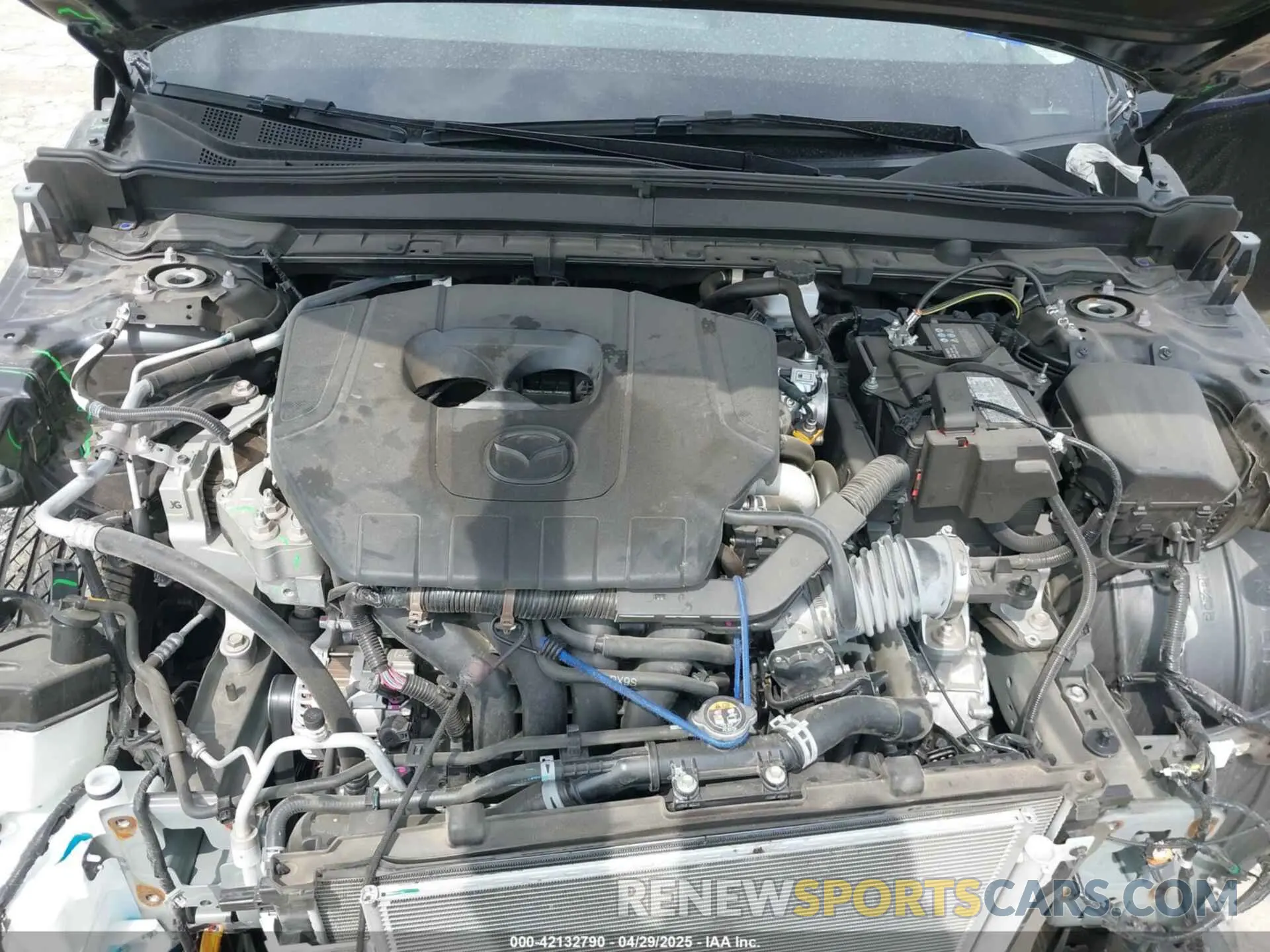 10 Photograph of a damaged car 3MVDMBCM3RM658212 MAZDA CX-30 2024