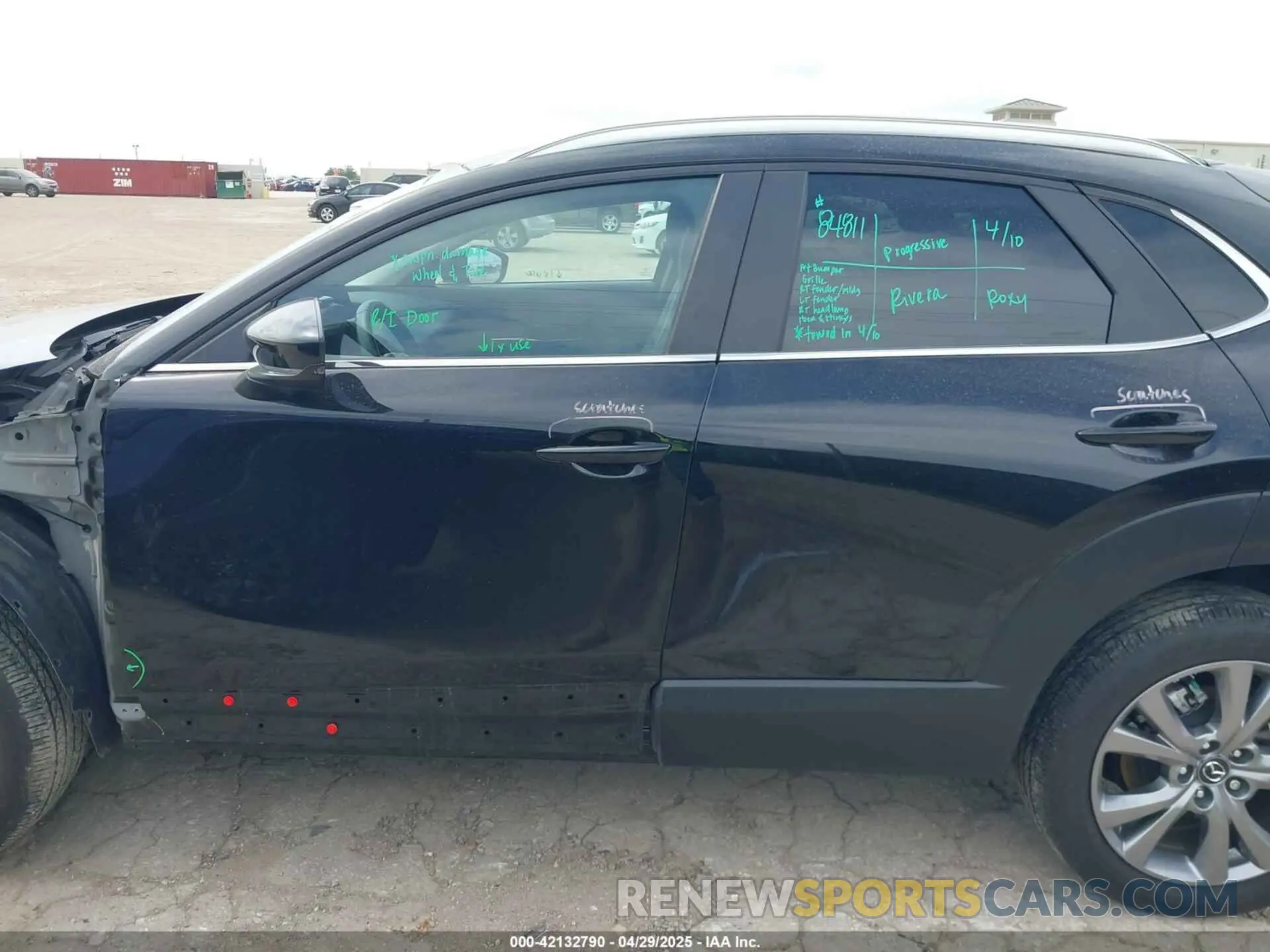 15 Photograph of a damaged car 3MVDMBCM3RM658212 MAZDA CX-30 2024