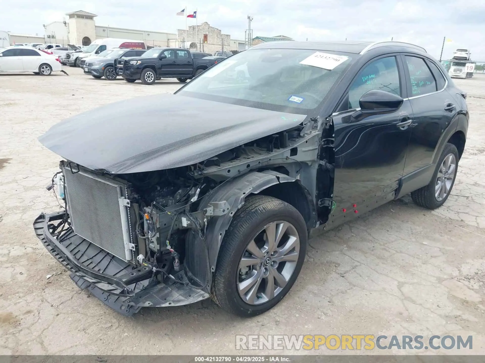 2 Photograph of a damaged car 3MVDMBCM3RM658212 MAZDA CX-30 2024