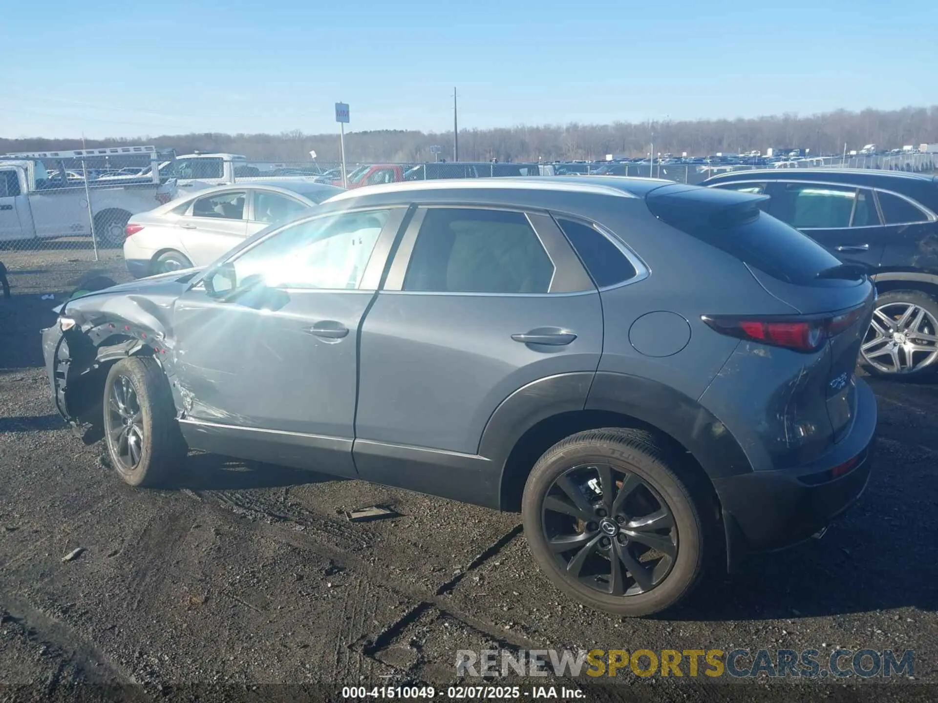 14 Photograph of a damaged car 3MVDMBCM3RM681330 MAZDA CX-30 2024